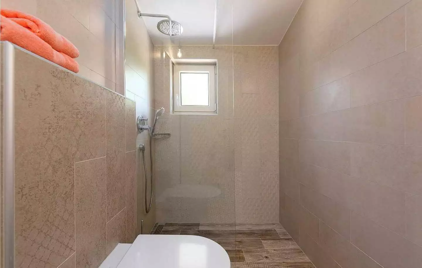 House 450m² in Croatia, Novigrad. Priced at 1300000€ rent photo-56
