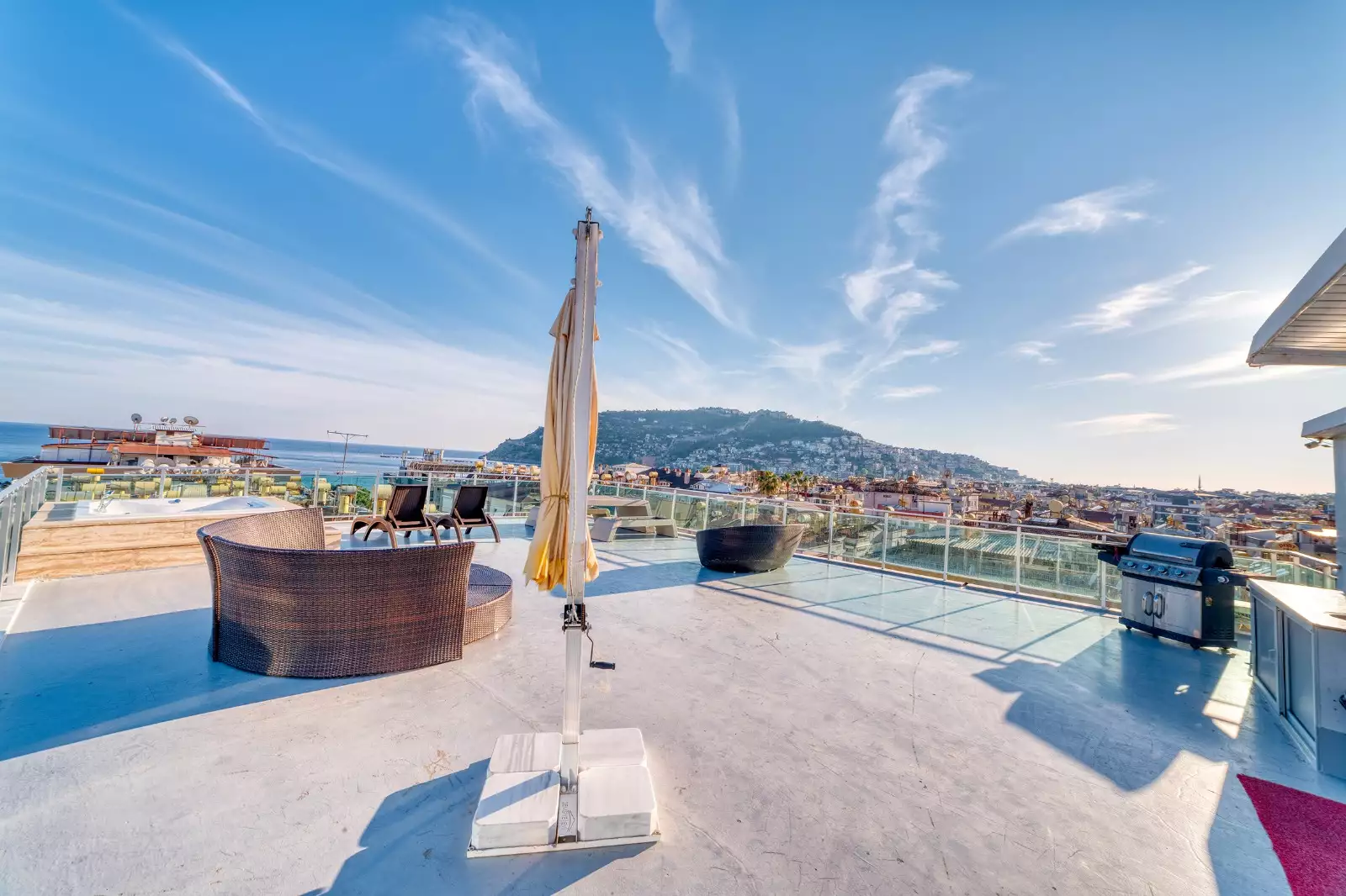 Flat 100m² in Turkey, Alania. Priced at 170000€ rent photo-2