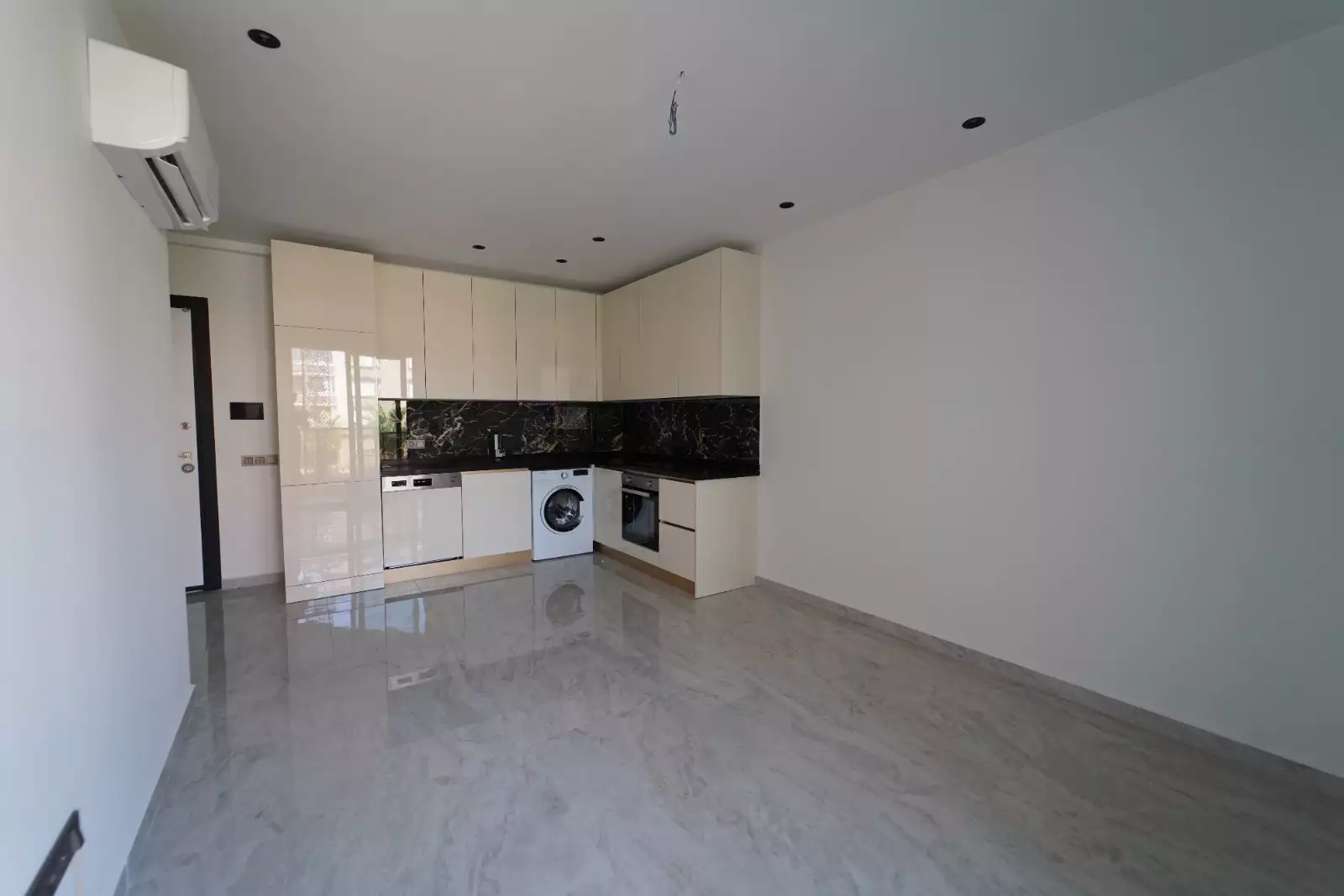 Flat 56m² in Turkey, Oba. Priced at 126500€ rent photo-16
