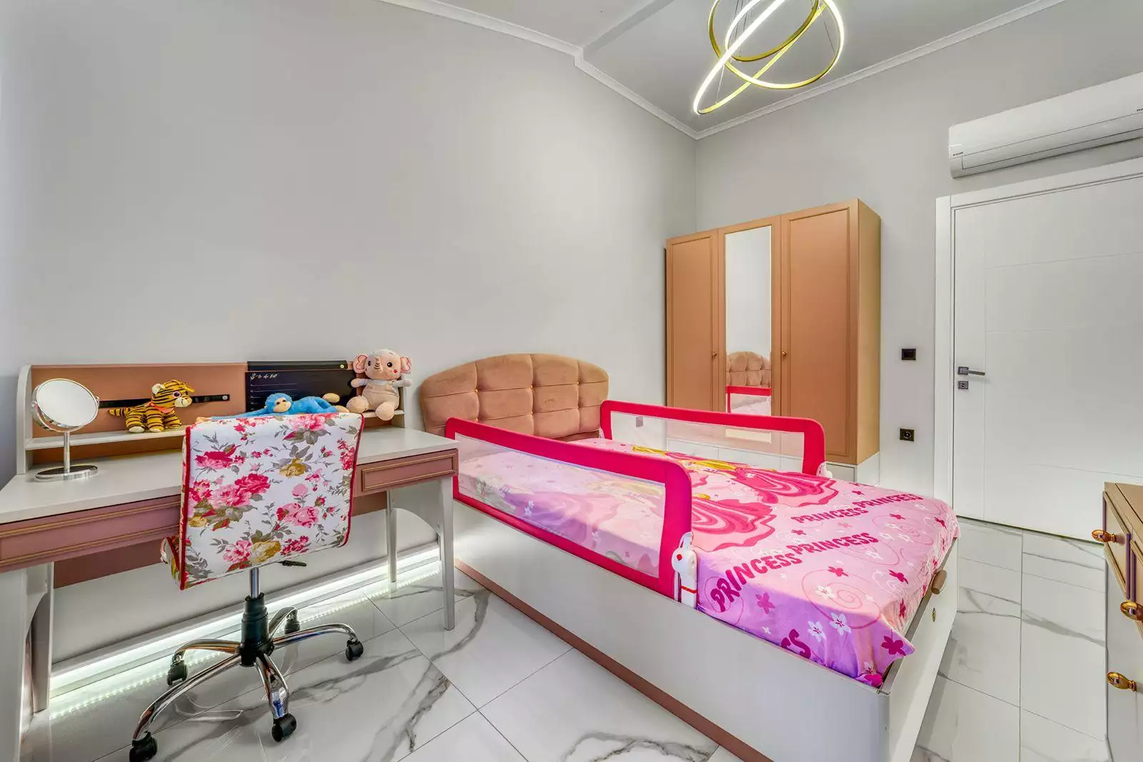 Penthouse 110m² in Turkey, Kargicak. Priced at 203000€ rent photo-22