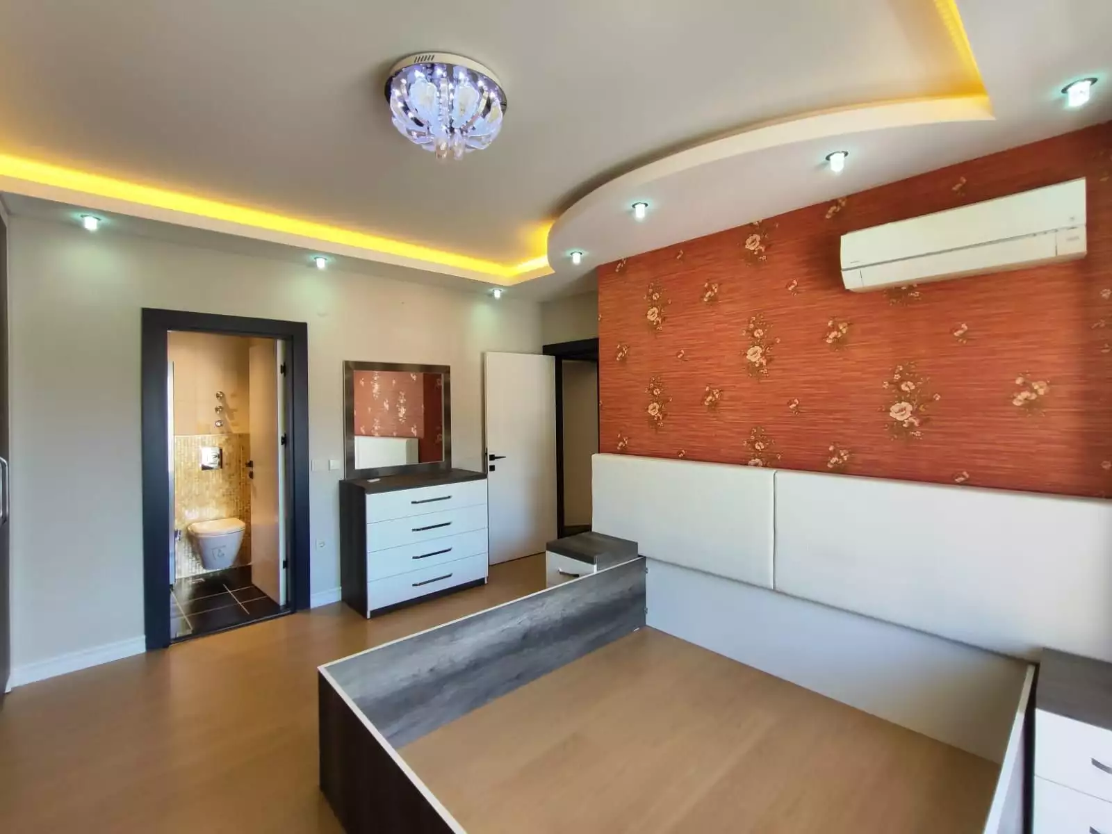 Flat 200m² in Turkey, Cikcilli. Priced at 385000€ rent photo-8