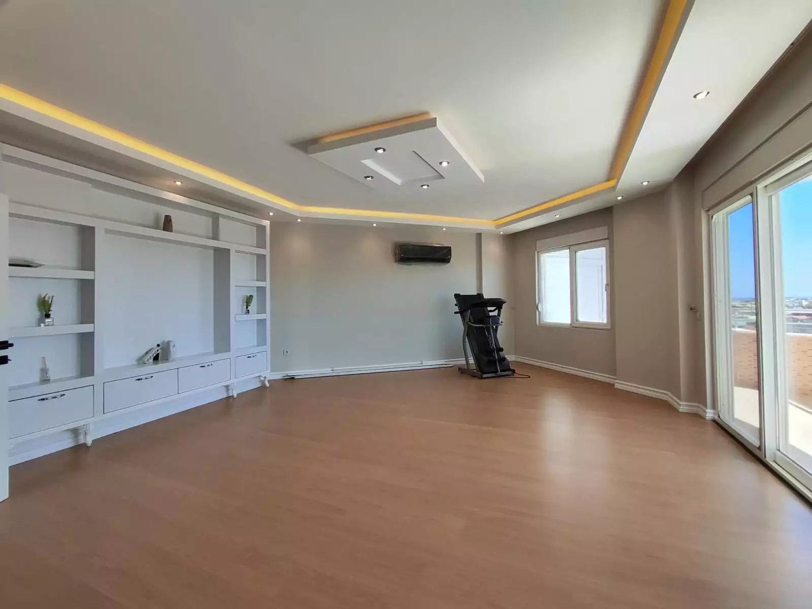 Flat 200m² in Turkey, Cikcilli. Priced at 385000€ rent photo-13