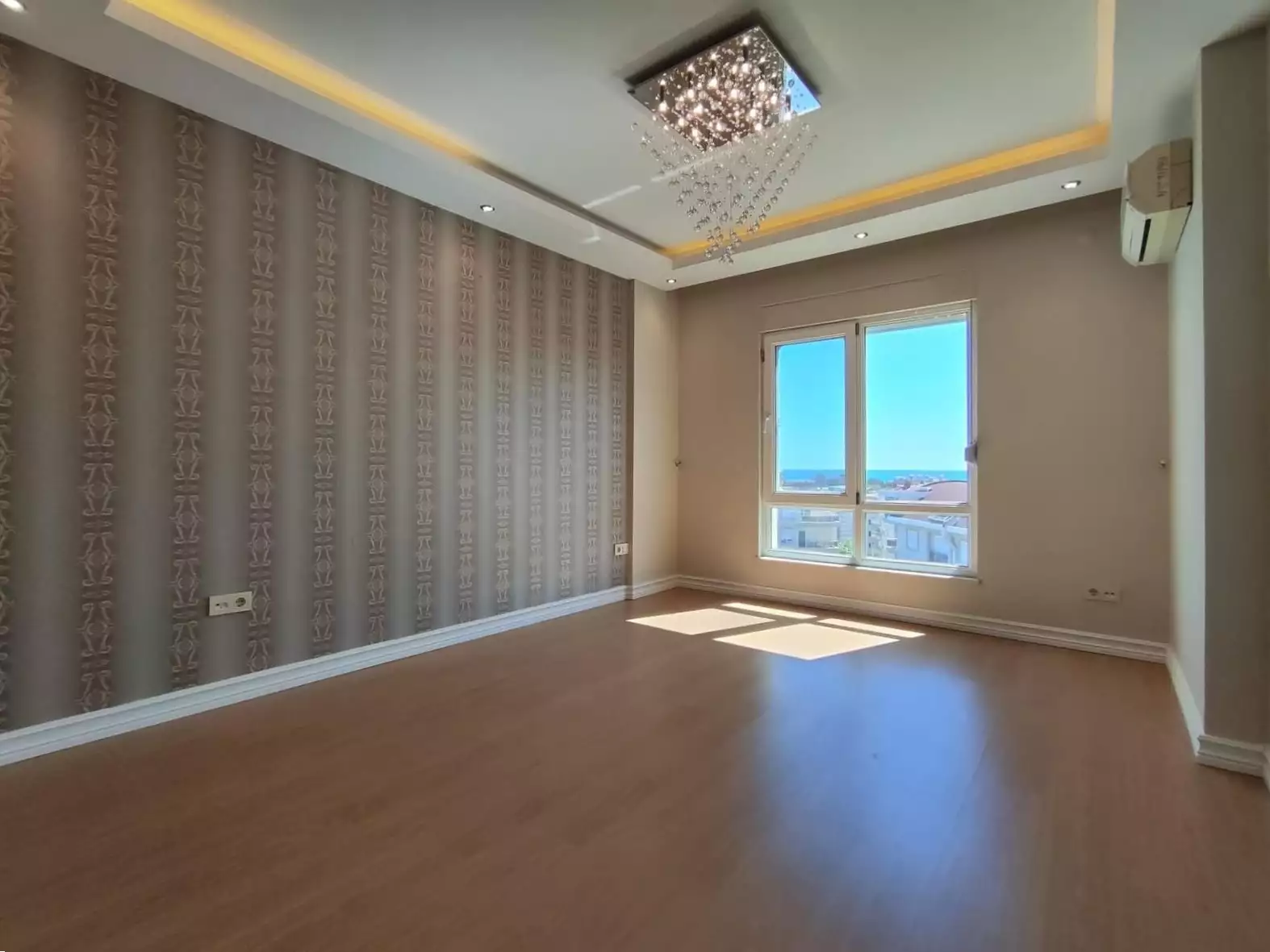Flat 200m² in Turkey, Cikcilli. Priced at 385000€ rent photo-18