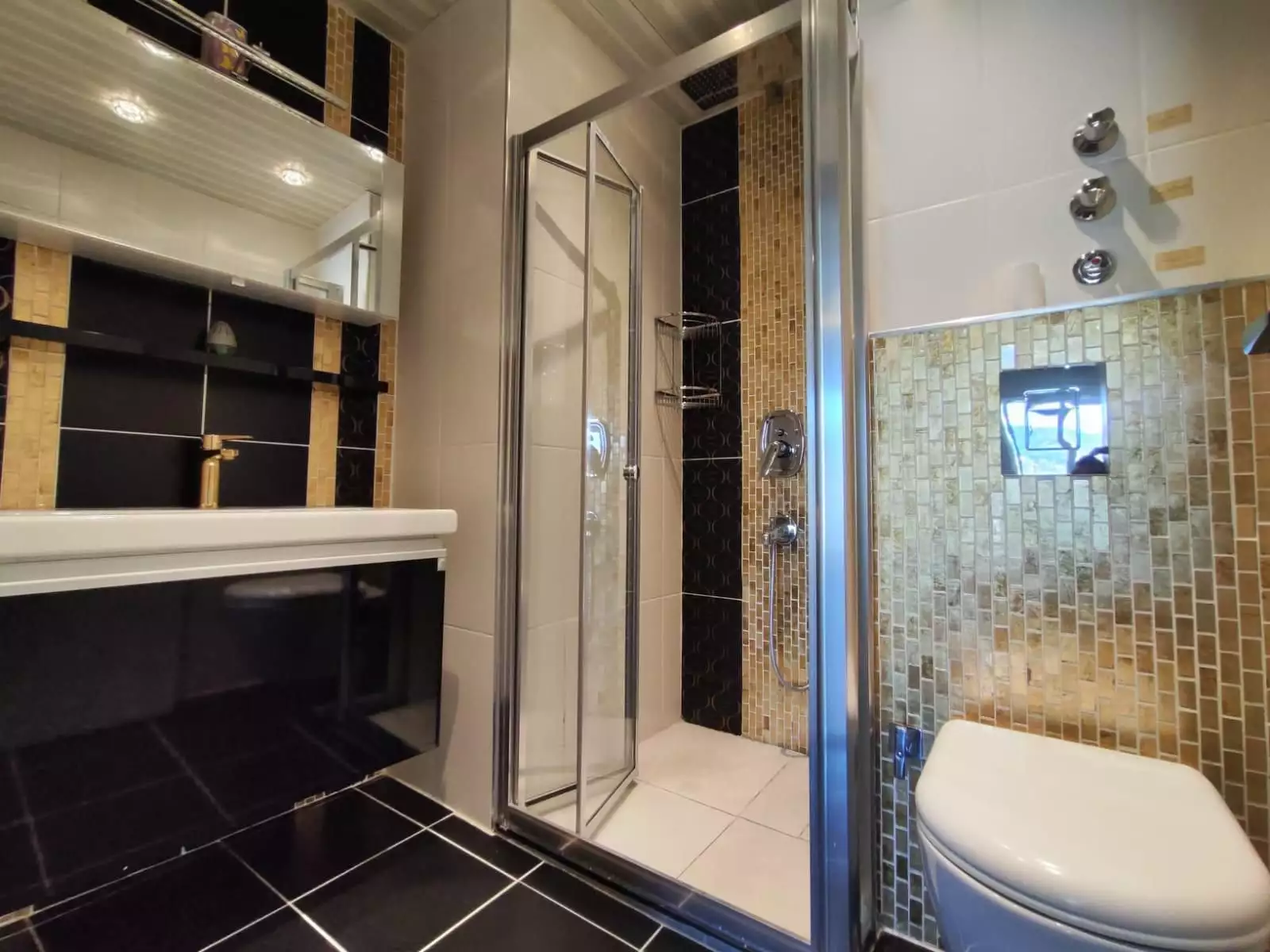 Flat 200m² in Turkey, Cikcilli. Priced at 385000€ rent photo-23