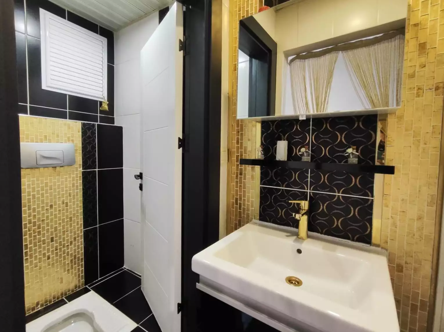 Flat 200m² in Turkey, Cikcilli. Priced at 385000€ rent photo-26