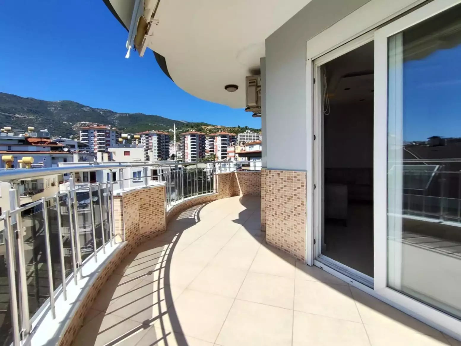 Flat 200m² in Turkey, Cikcilli. Priced at 385000€ rent photo-31