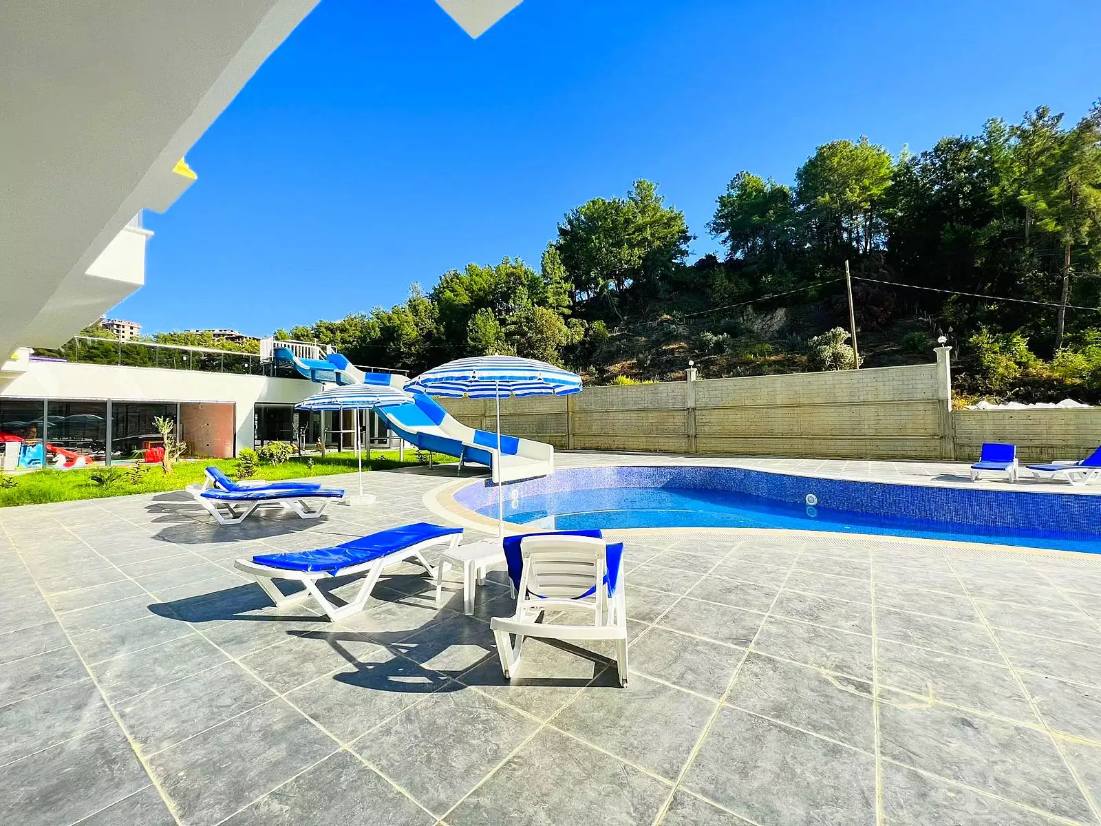 Flat 45m² in Turkey, Avsallar. Priced at 72000€ rent photo-14