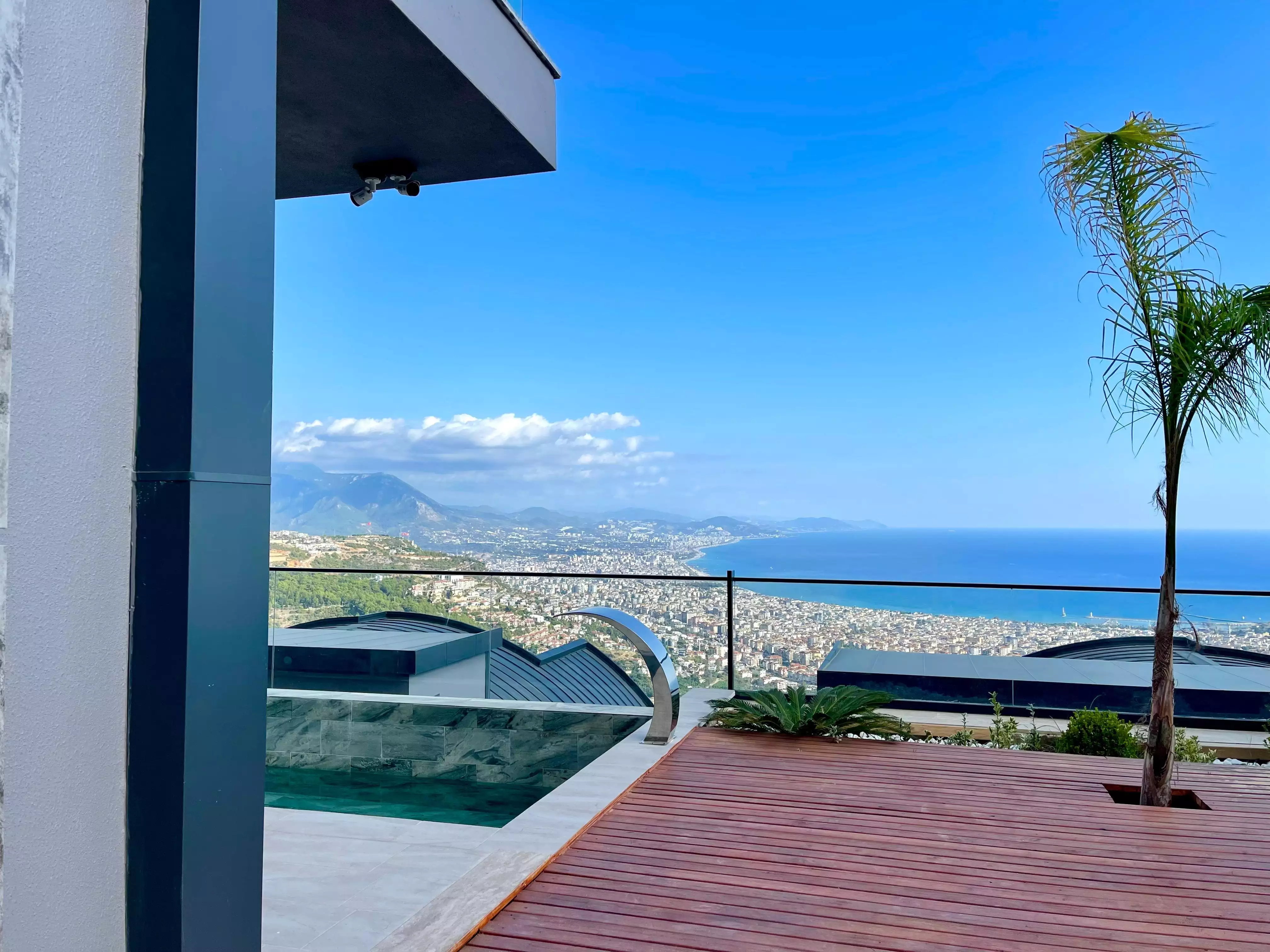 Villa 346m² in Turkey, Alania. Priced at 990000€ rent photo-2