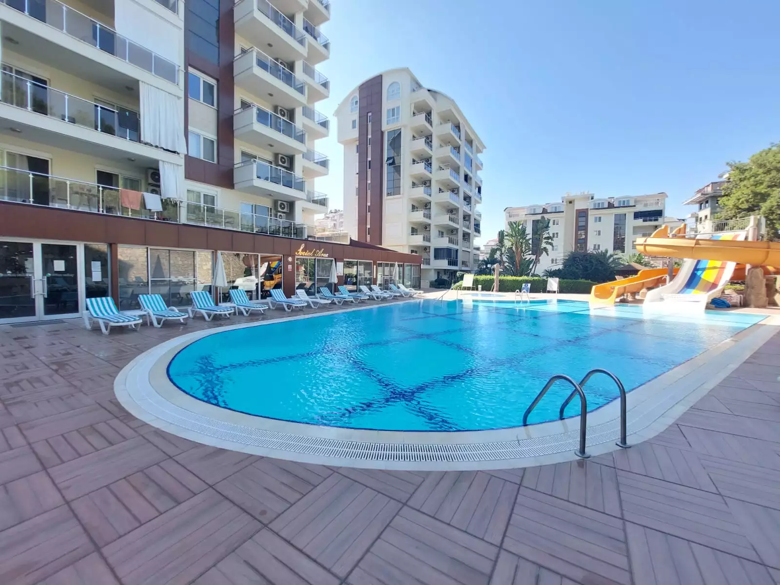 Flat 110m² in Turkey, Avsallar. Priced at 120000€ rent photo-24