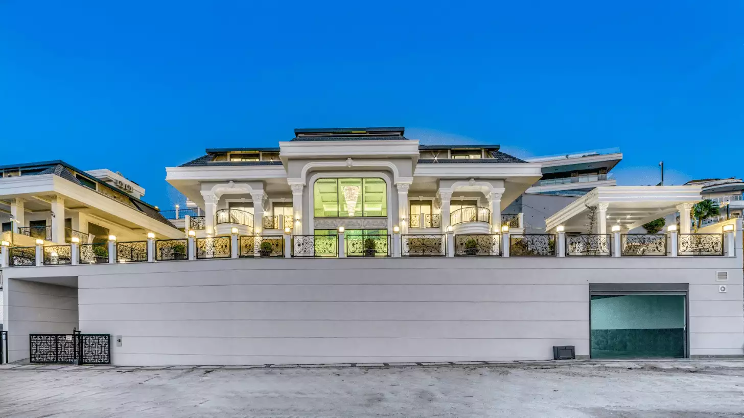 Villa 610m² in Turkey, Kargicak. Priced at 1850000€ rent photo-4