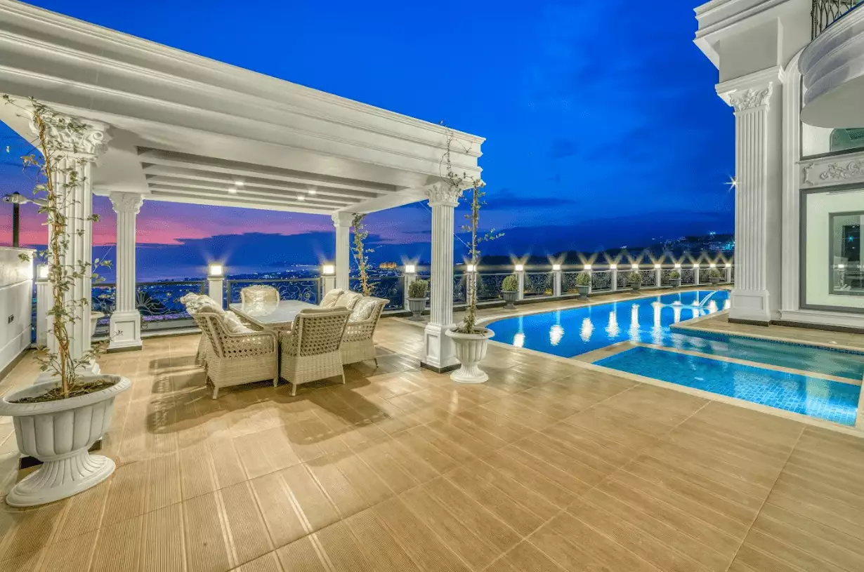 Villa 610m² in Turkey, Kargicak. Priced at 1850000€ rent photo-10
