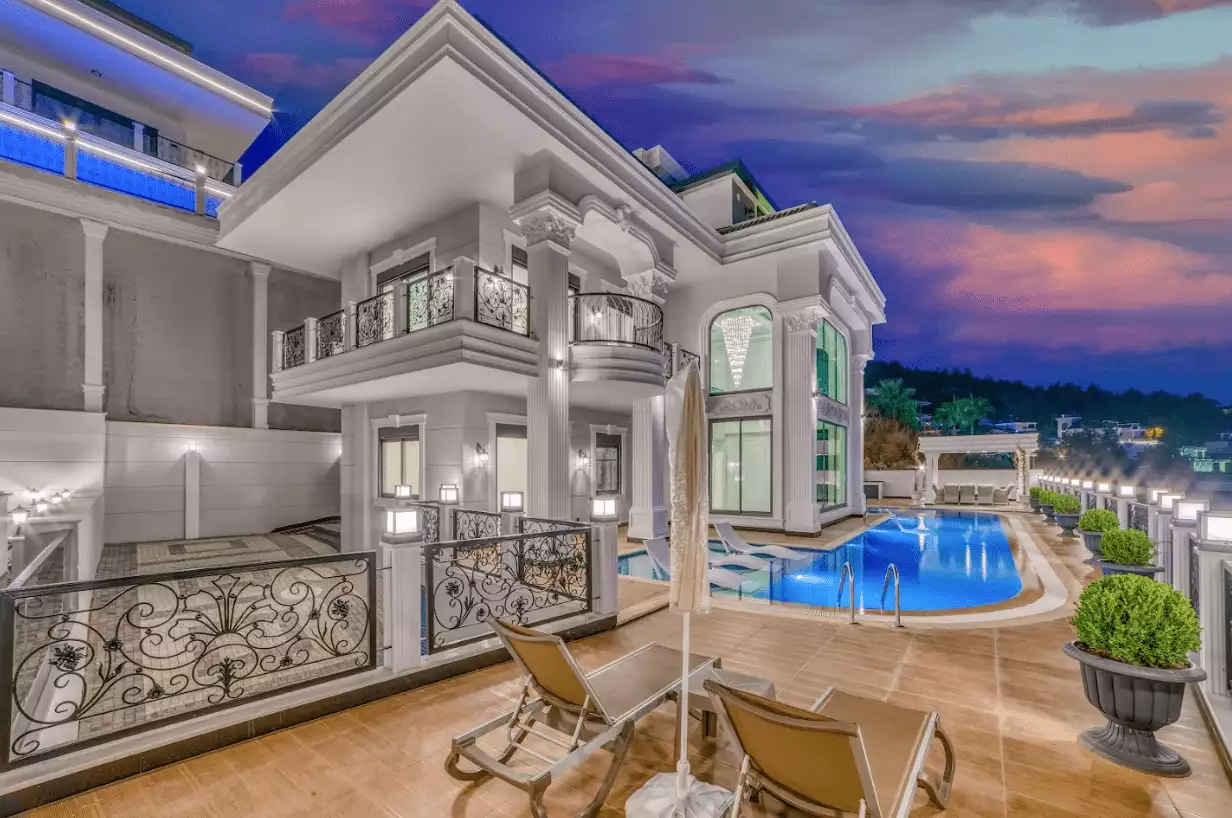 Villa 610m² in Turkey, Kargicak. Priced at 1850000€ rent photo-13