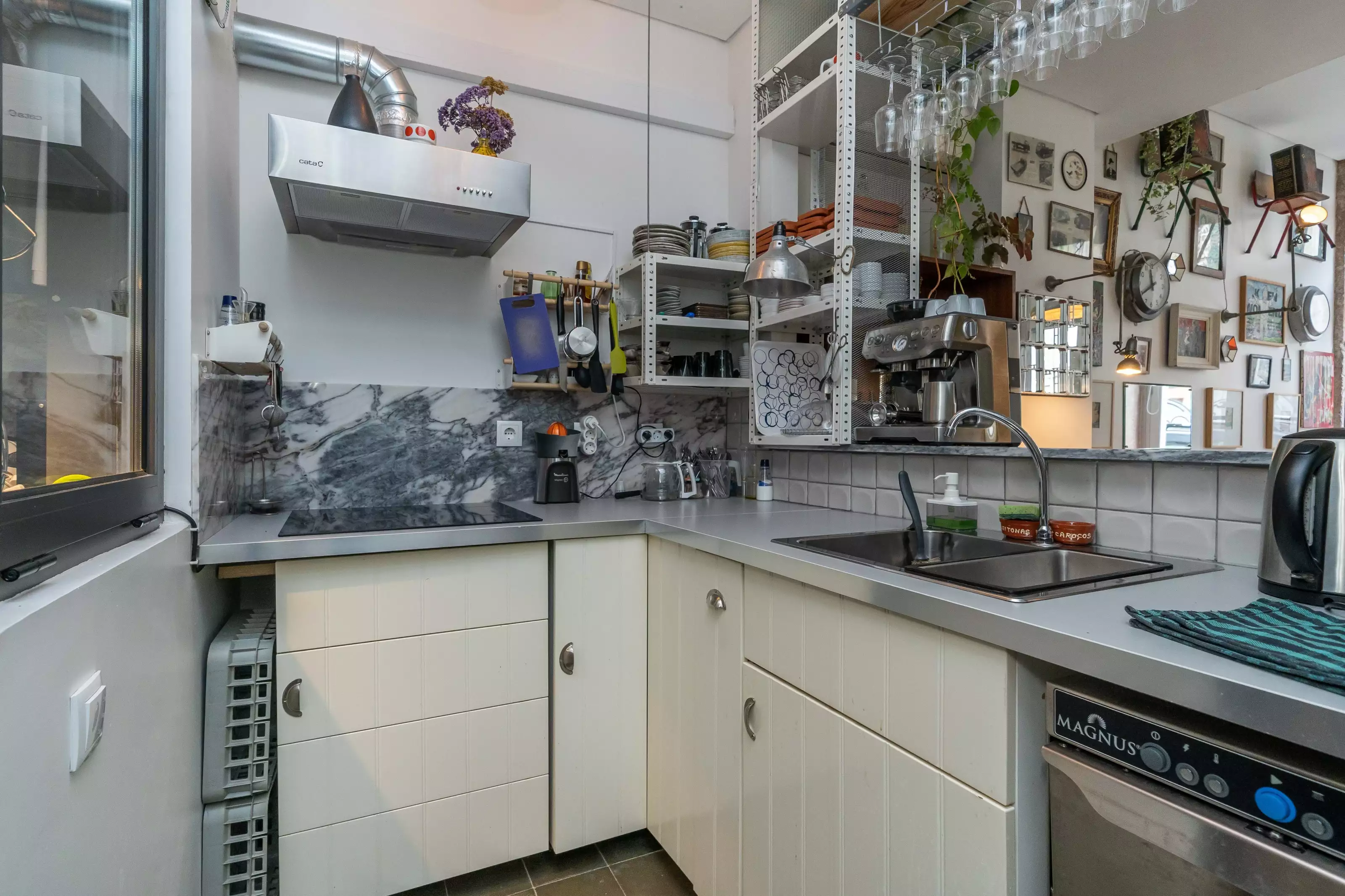 Hotels 257m² in Portugal, Porto. Priced at 1000000€ rent photo-12