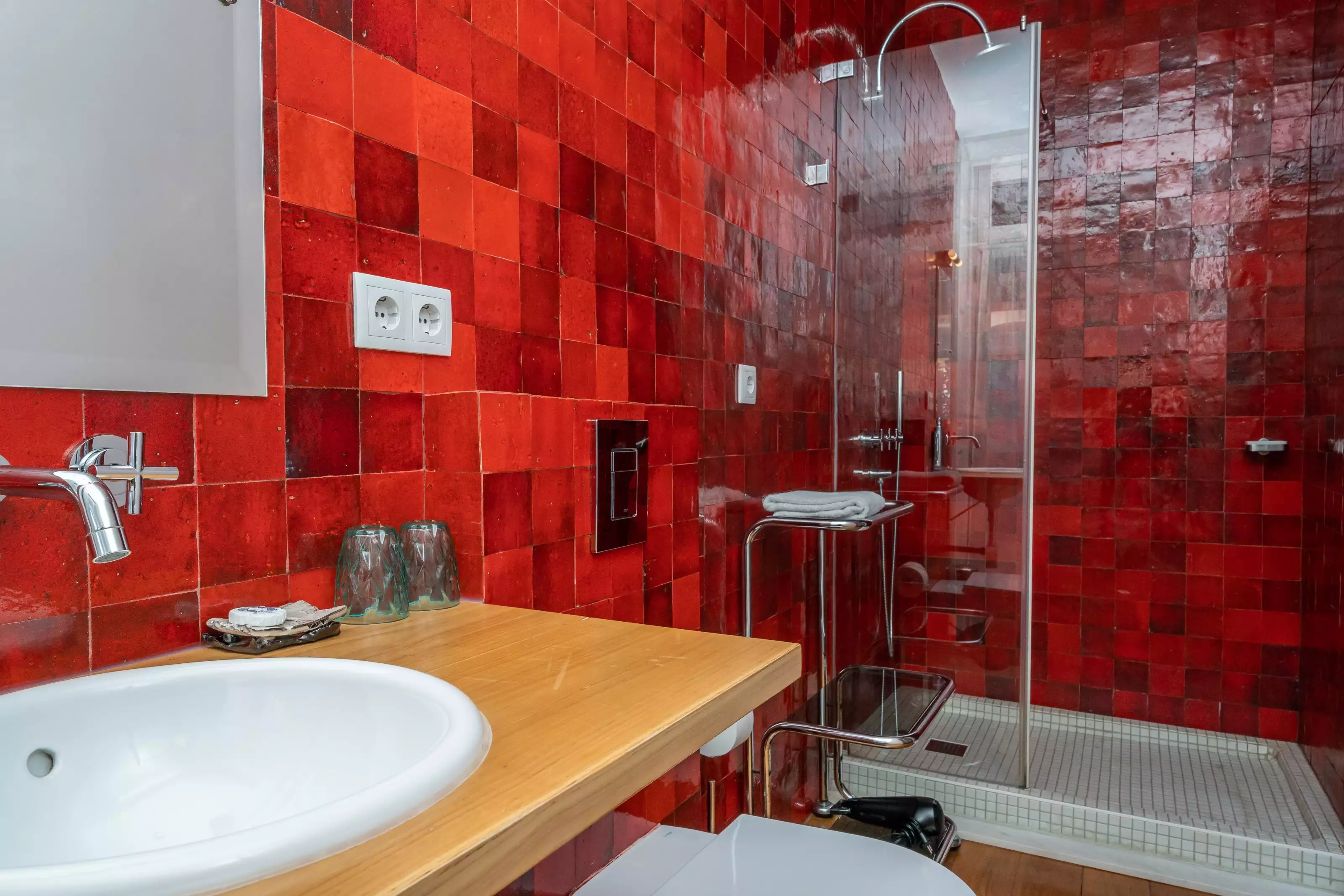 Hotels 257m² in Portugal, Porto. Priced at 1000000€ rent photo-26