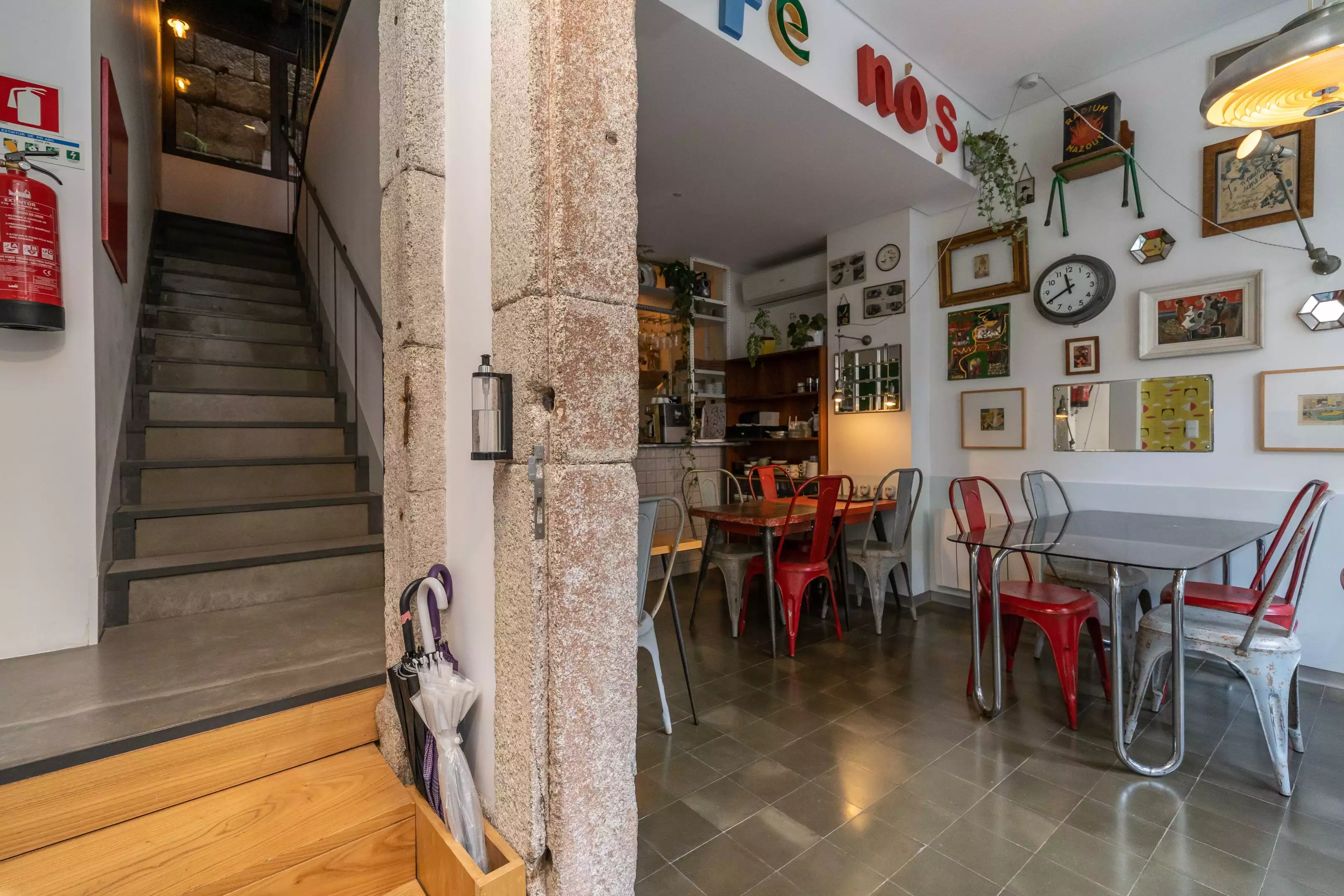 Hotels 257m² in Portugal, Porto. Priced at 1000000€ rent photo-10