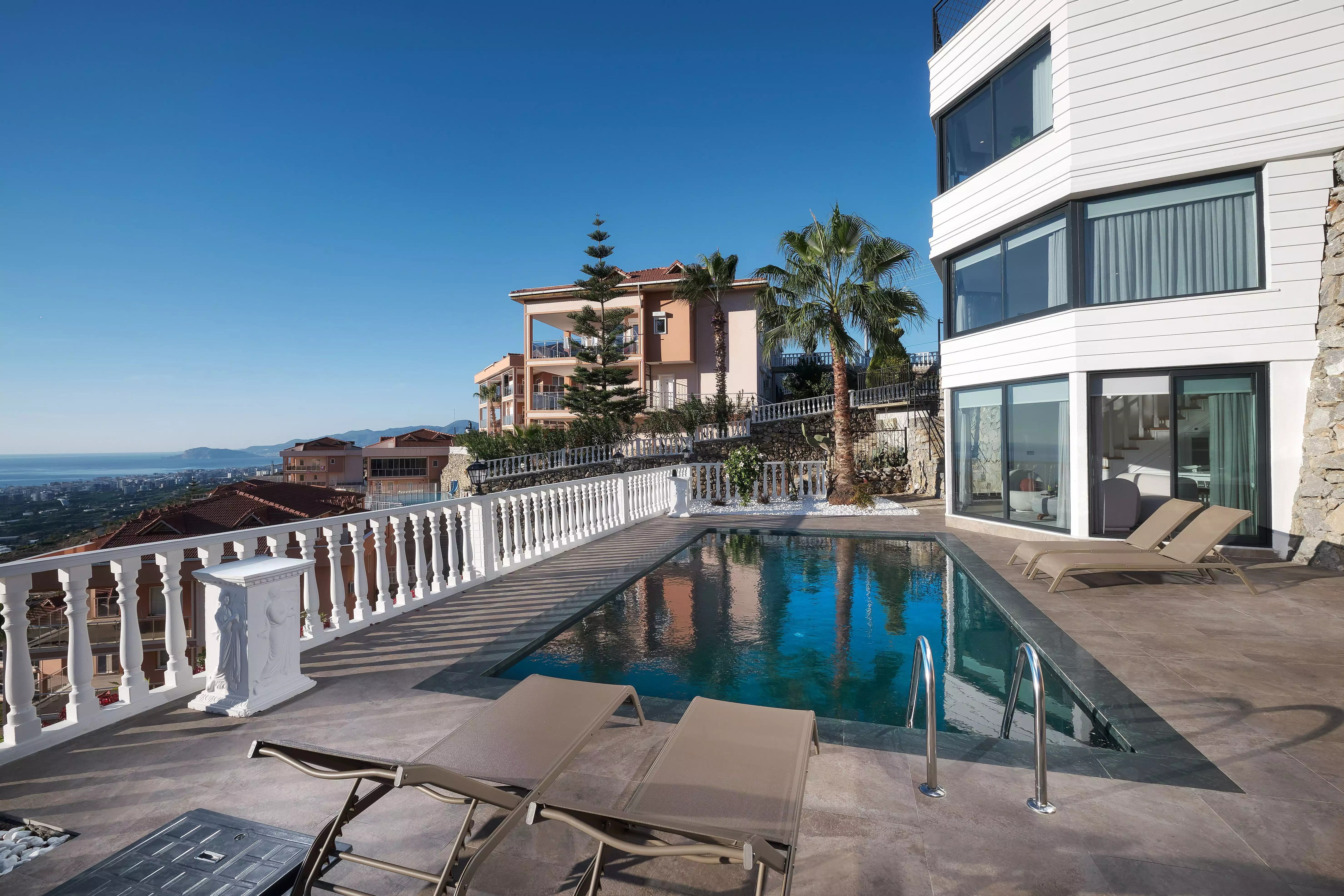Villa 704m² in Turkey, Kargicak. Priced at 1190000€ rent photo-24