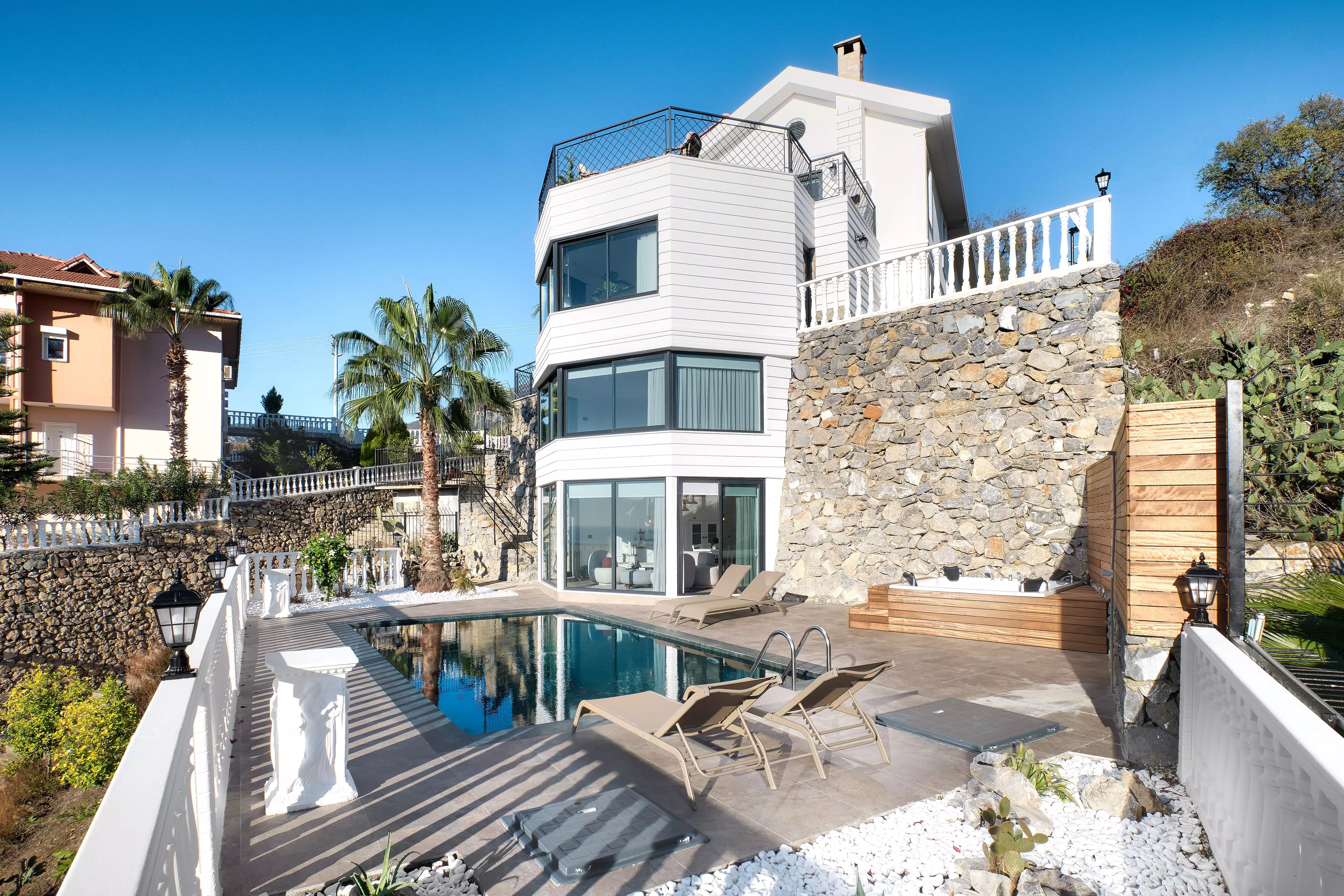 Villa 704m² in Turkey, Kargicak. Priced at 1190000€ rent photo-27