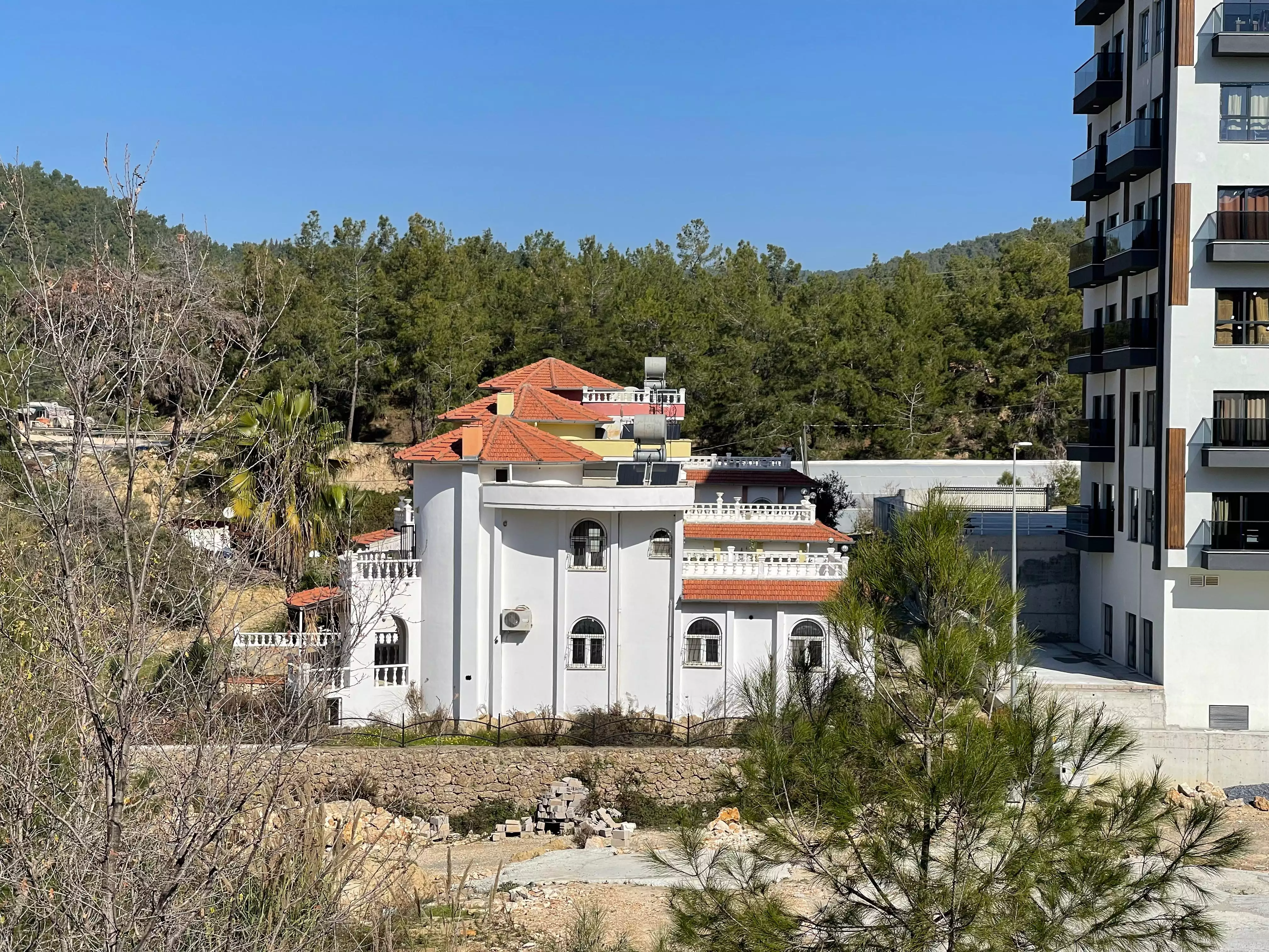 Villa 220m² in Turkey, Avsallar. Priced at 198000€ rent photo-2