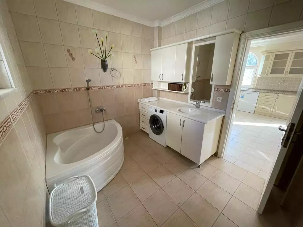 Villa 220m² in Turkey, Avsallar. Priced at 198000€ rent photo-13