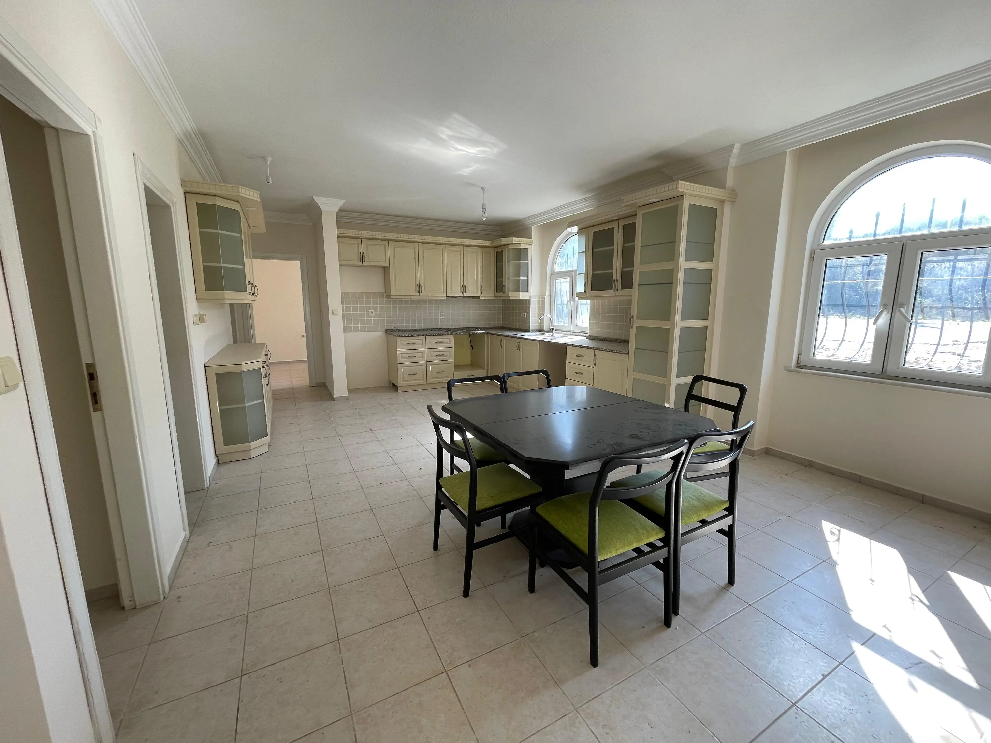 Villa 220m² in Turkey, Avsallar. Priced at 198000€ rent photo-16