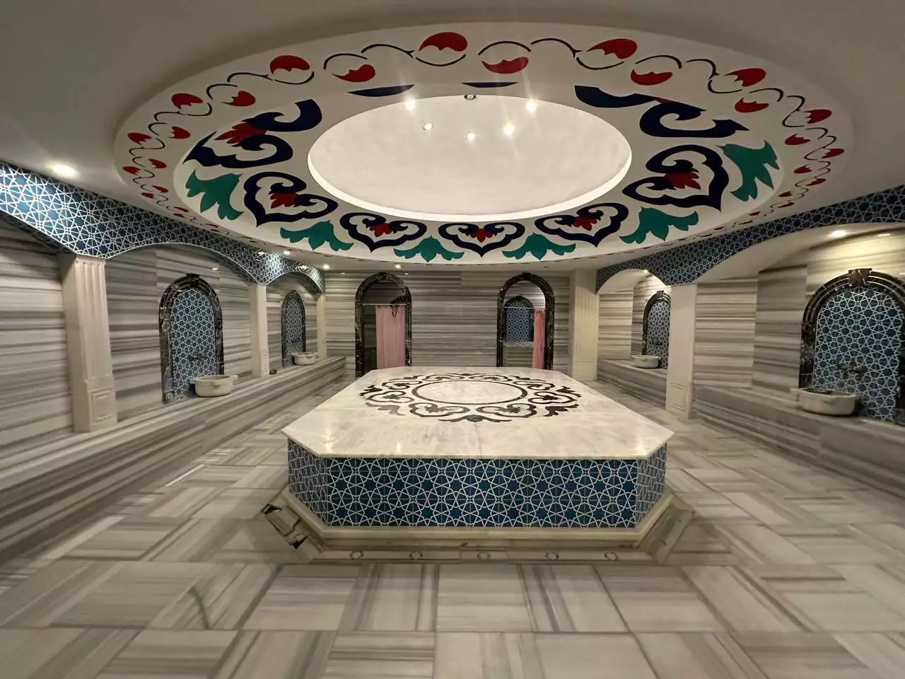 Flat 110m² in Turkey, Mahmutlar. Priced at 330000€ rent photo-4