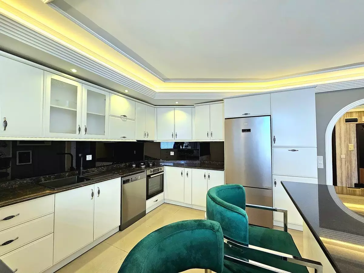 Penthouse 180m² in Turkey, Oba. Priced at 275000€ rent photo-12