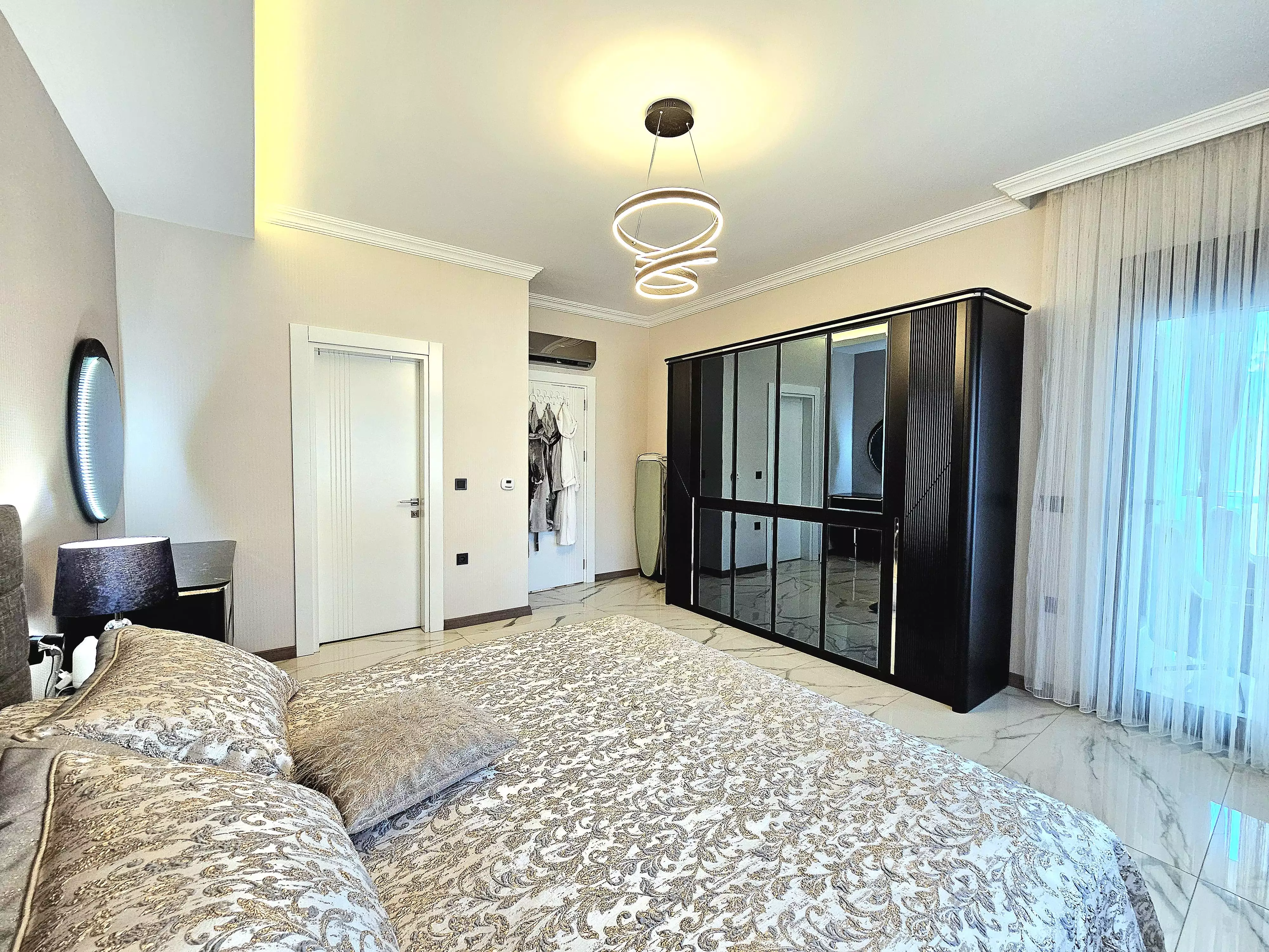 Villa 220m² in Turkey, Kargicak. Priced at 495000€ rent photo-4