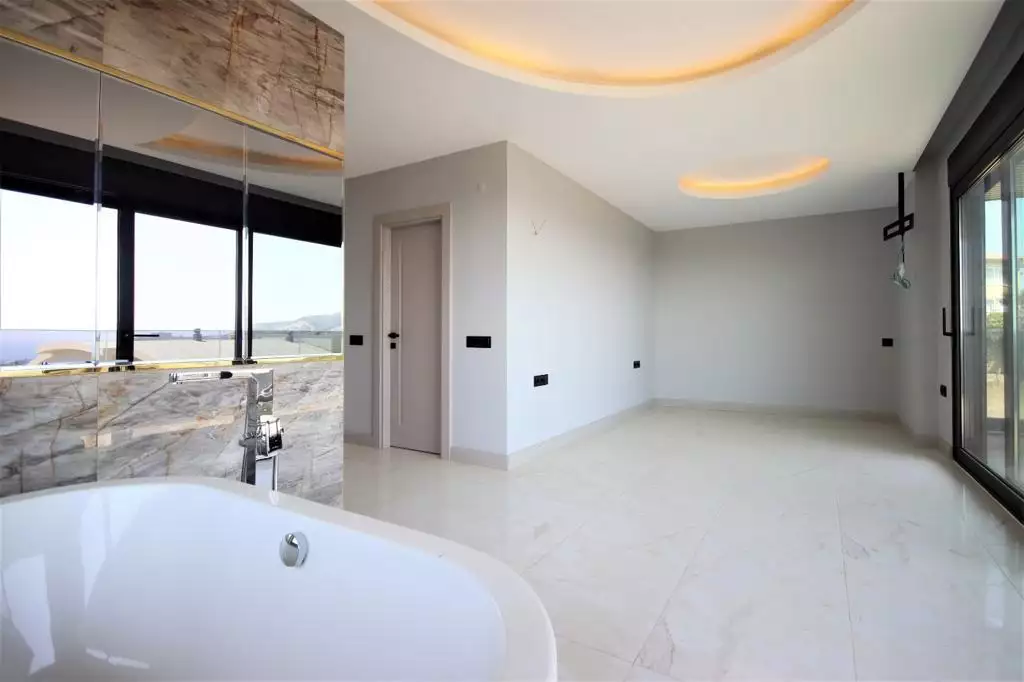 Villa 290m² in Turkey, Kargicak. Priced at 1050000€ rent photo-17