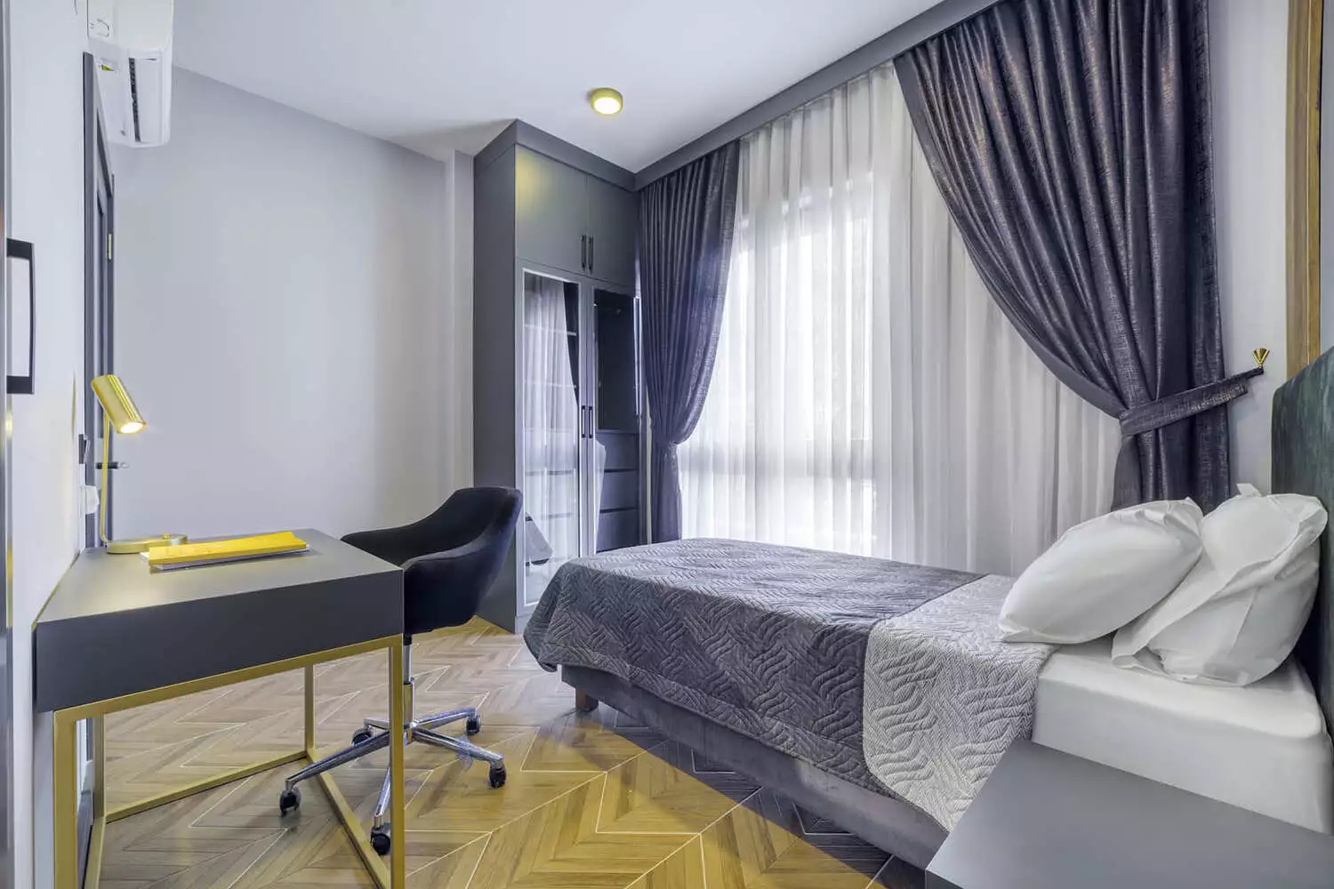 Flat 191m² in Turkey, Oba. Priced at 395000€ rent photo-11