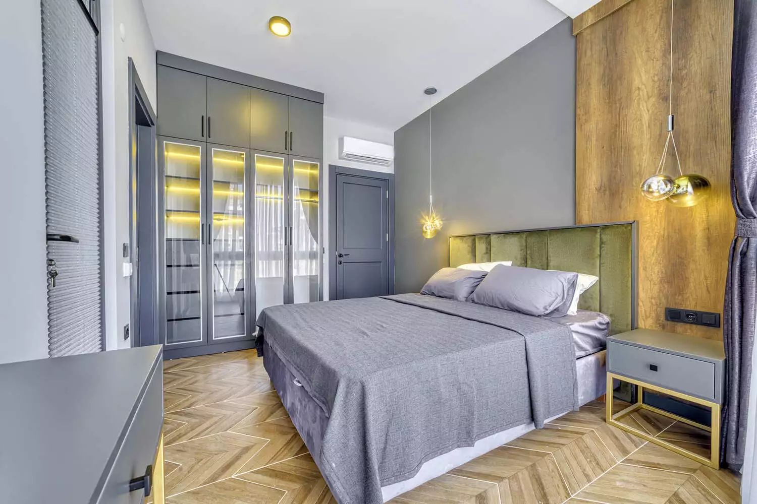 Flat 191m² in Turkey, Oba. Priced at 395000€ rent photo-16
