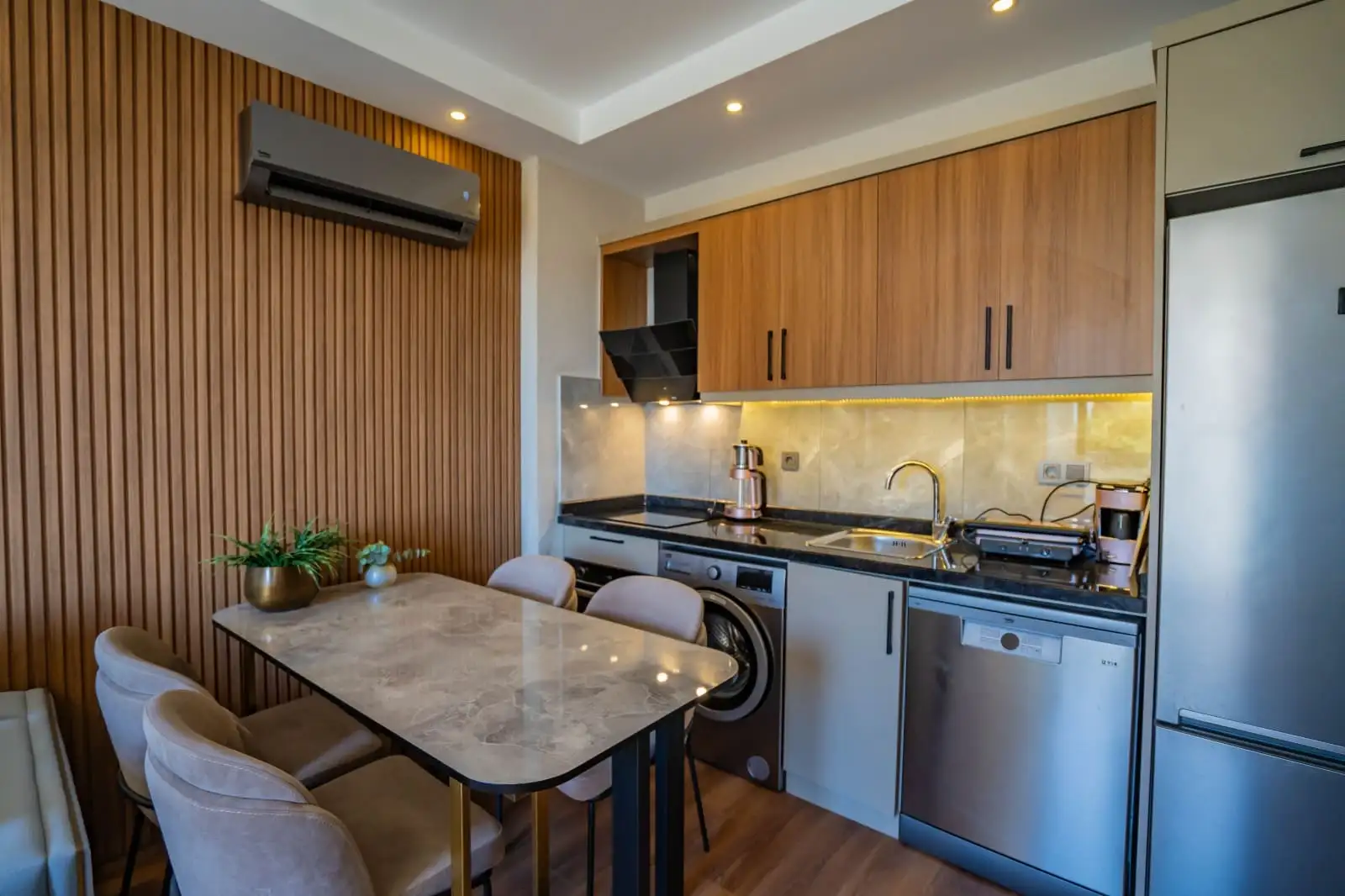 Flat 60m² in Turkey, Konakli. Priced at 110000€ rent photo-6