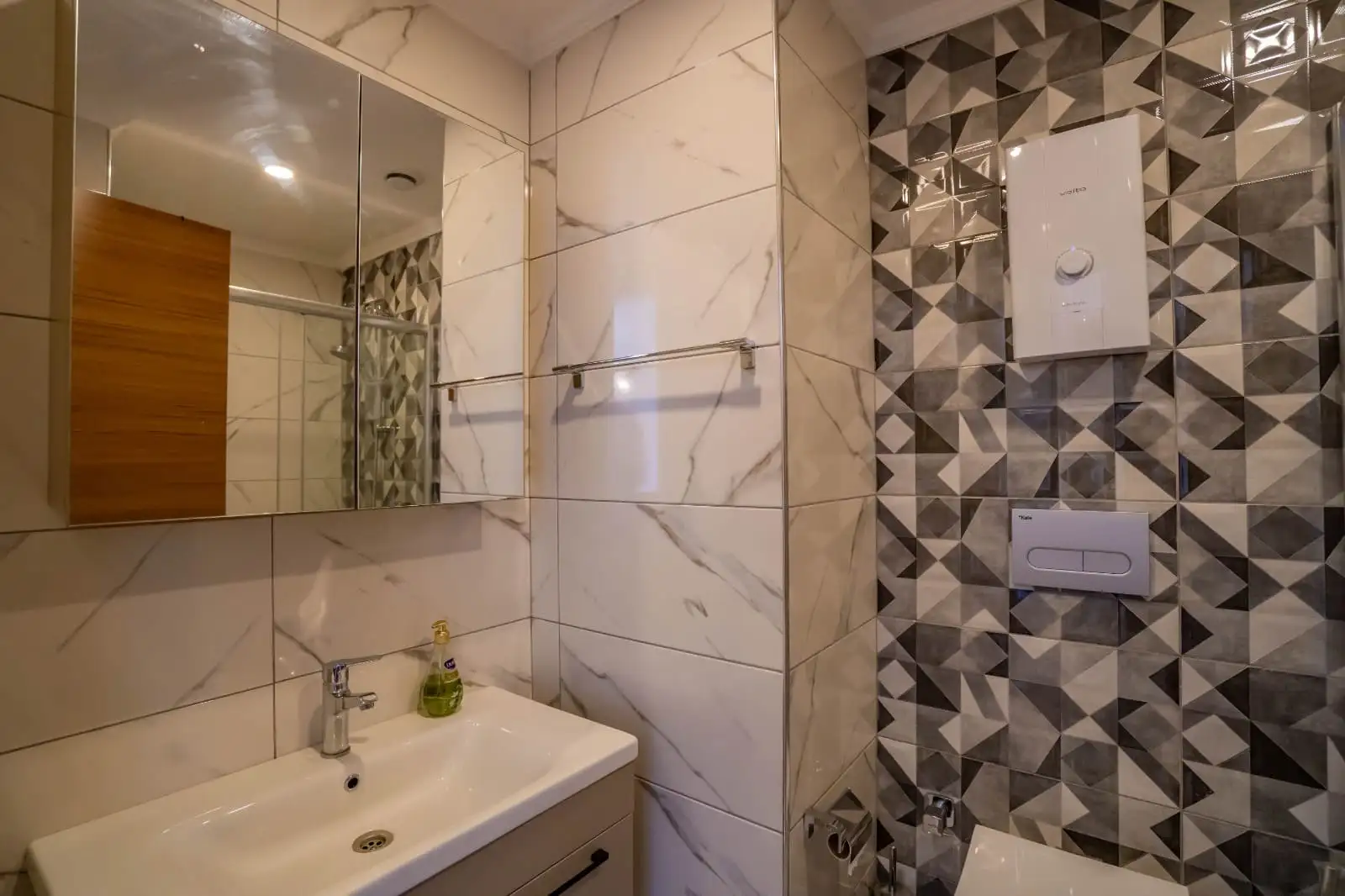 Flat 60m² in Turkey, Konakli. Priced at 110000€ rent photo-9