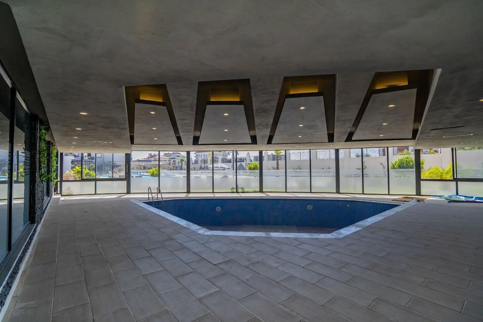 Flat 60m² in Turkey, Konakli. Priced at 110000€ rent photo-22