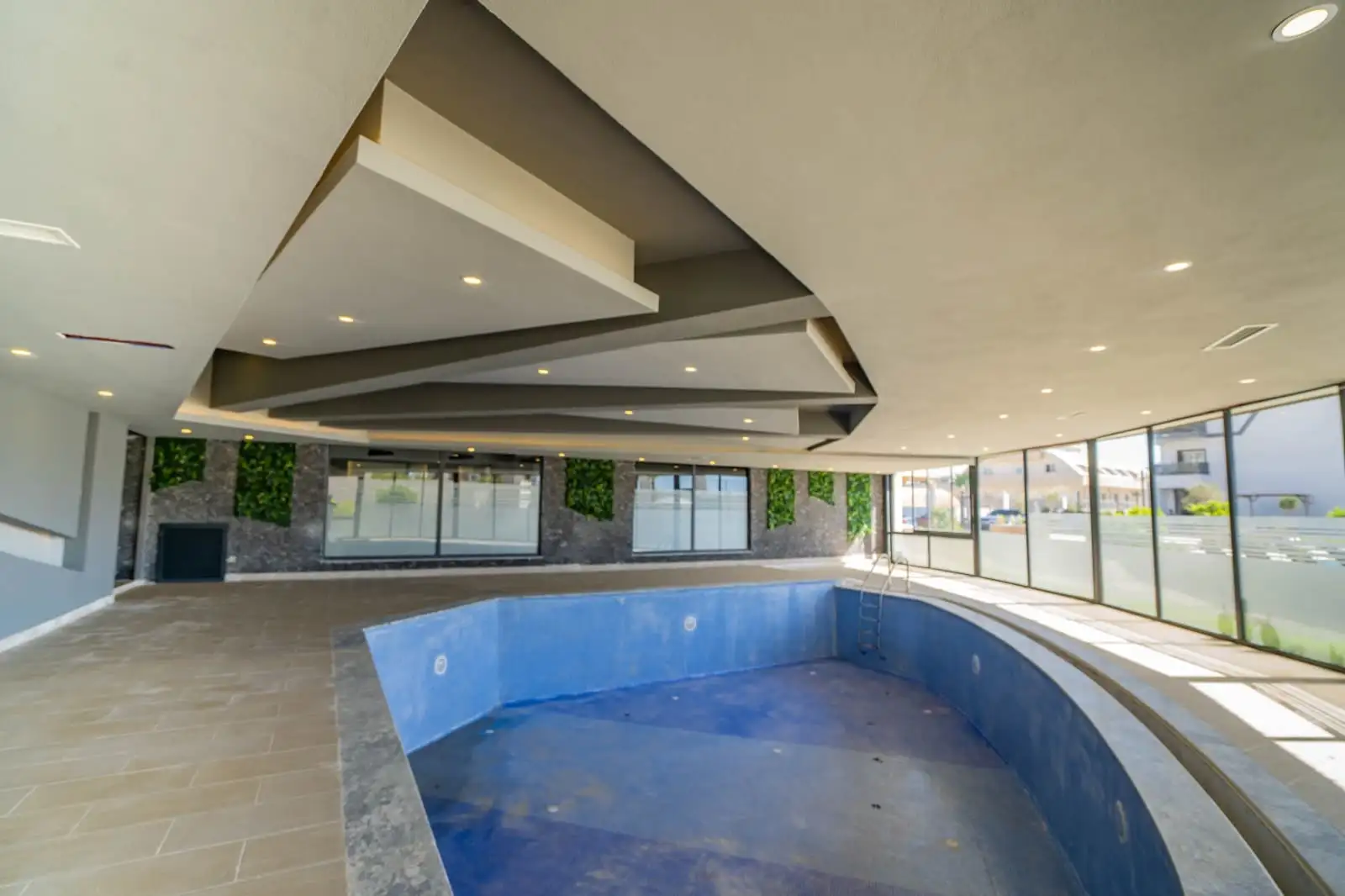 Flat 60m² in Turkey, Konakli. Priced at 110000€ rent photo-23