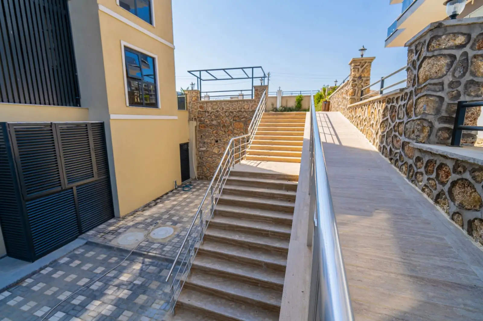 Flat 55m² in Turkey, Konakli. Priced at 112000€ rent photo-6