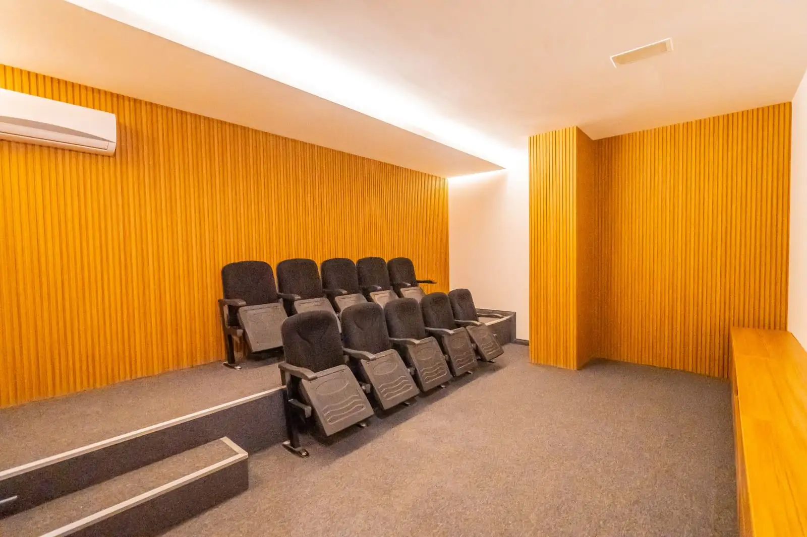 Flat 55m² in Turkey, Konakli. Priced at 112000€ rent photo-17