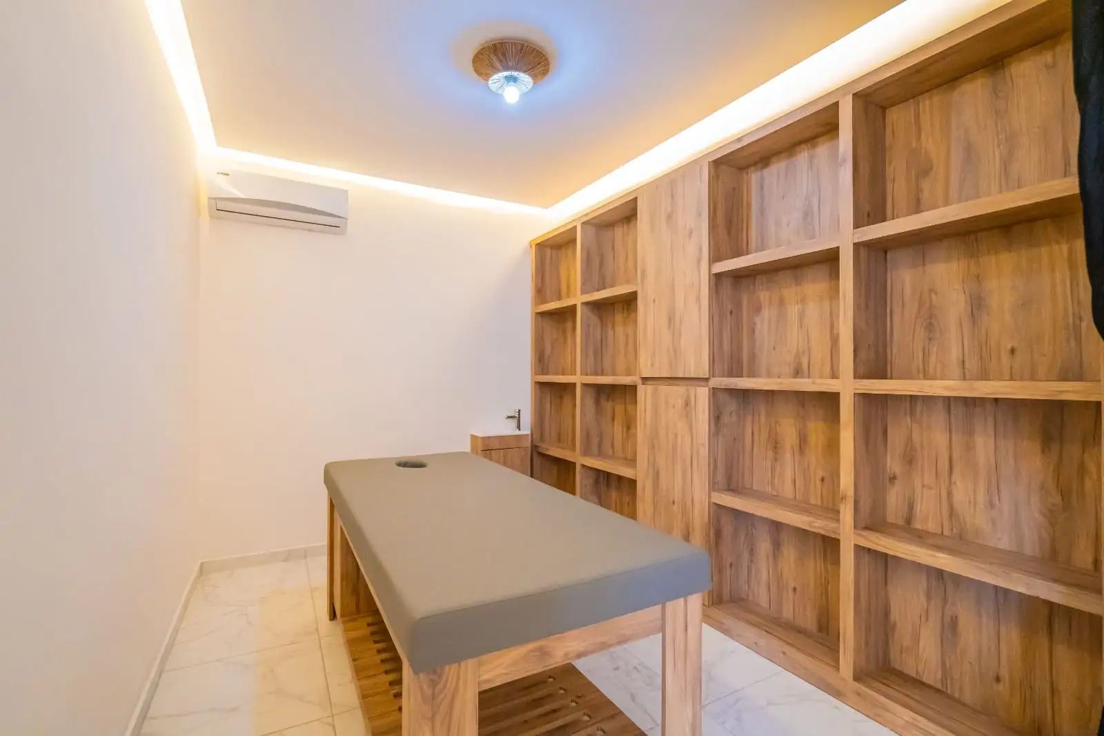 Flat 55m² in Turkey, Konakli. Priced at 112000€ rent photo-23