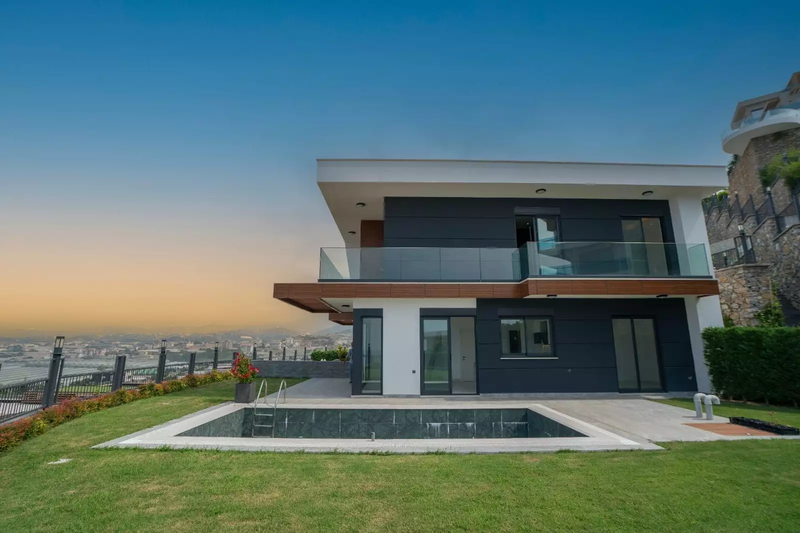 Villa 162m² in Turkey, Konakli. Priced at 825000€ rent photo-8