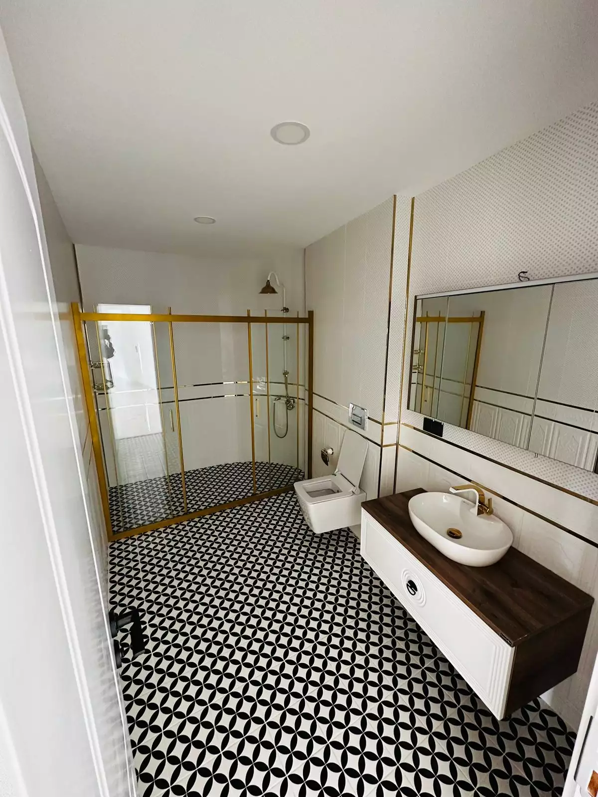 Villa 240m² in Turkey, Kargicak. Priced at 555000€ rent photo-8