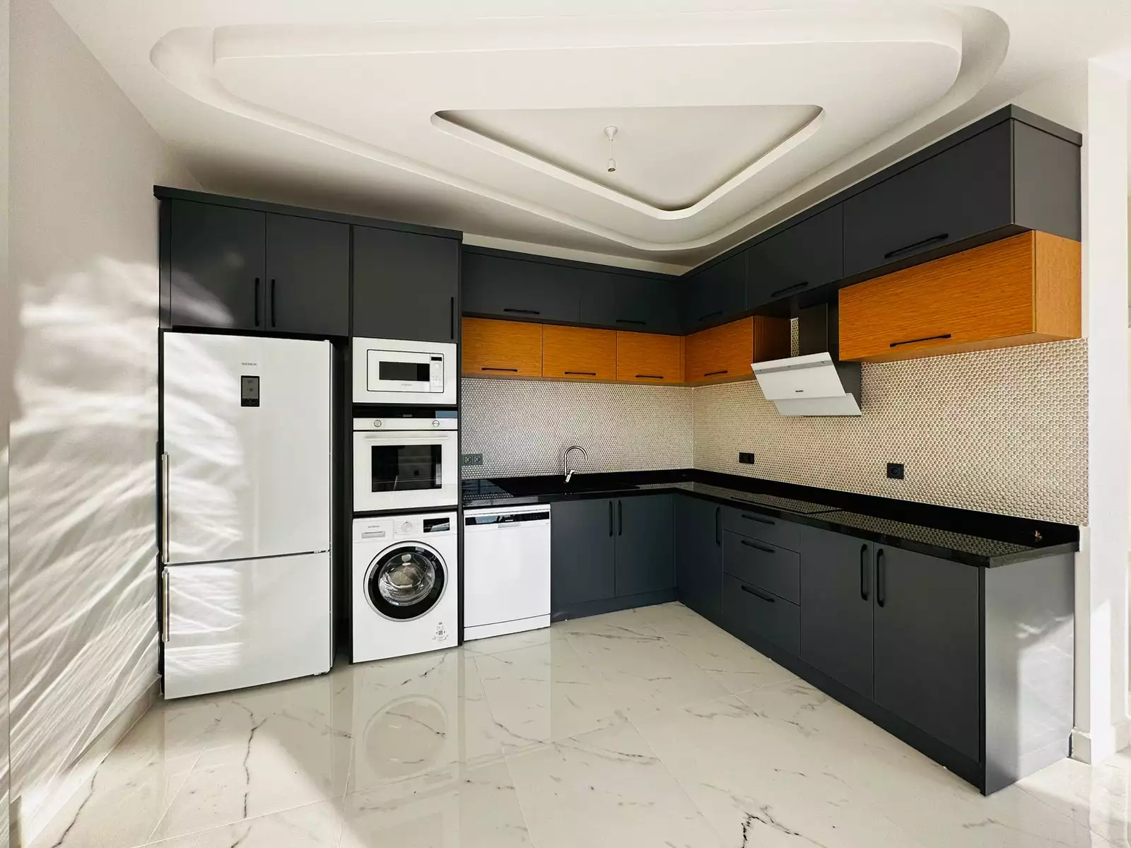 Villa 240m² in Turkey, Kargicak. Priced at 555000€ rent photo-11