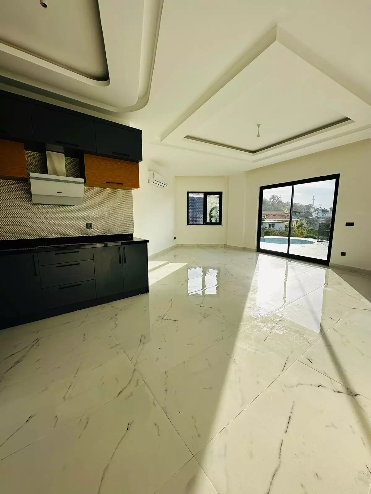 Villa 240m² in Turkey, Kargicak. Priced at 555000€ rent photo-12