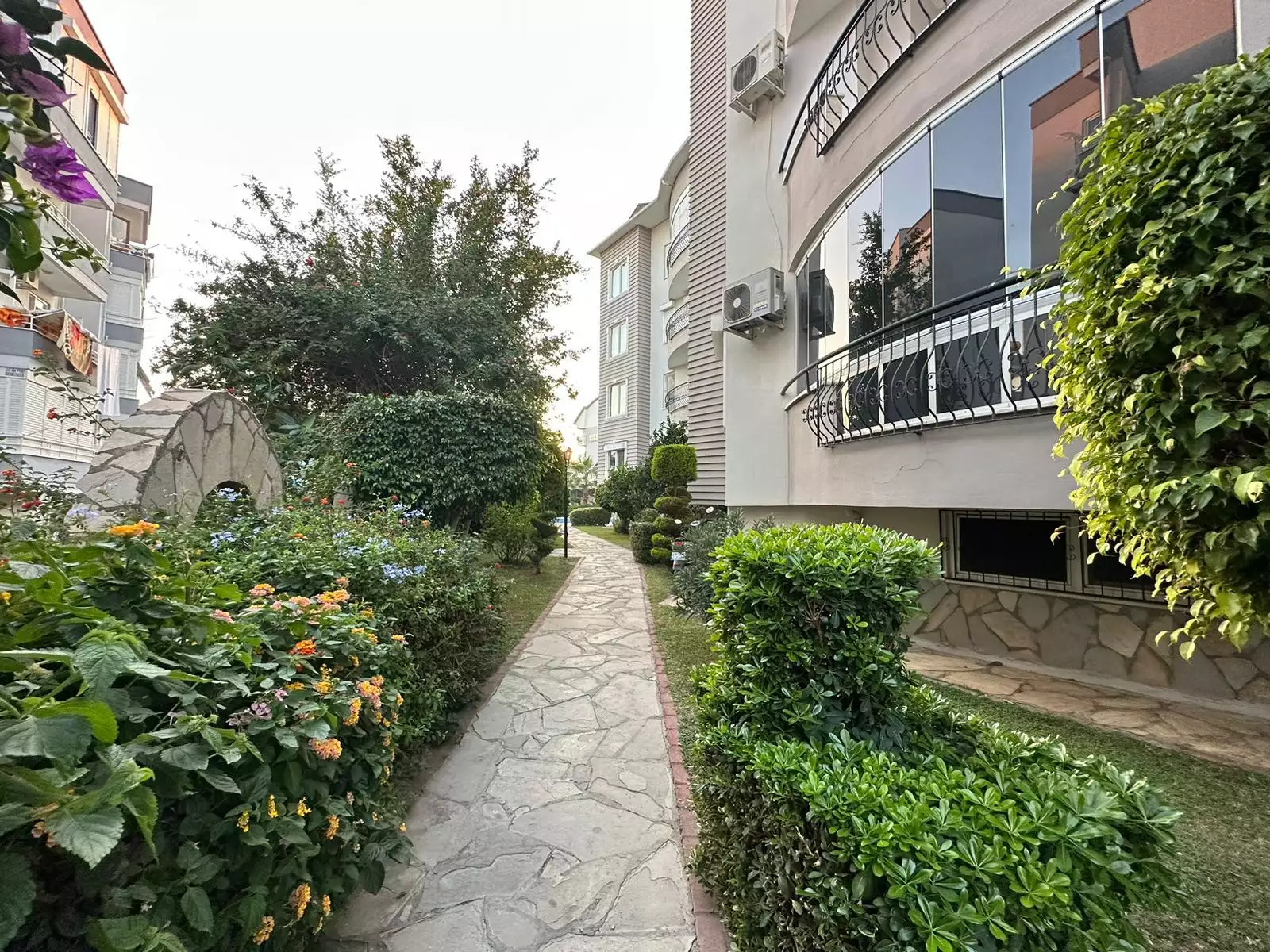 Flat 115m² in Turkey, Oba. Priced at 176000€ rent photo-2