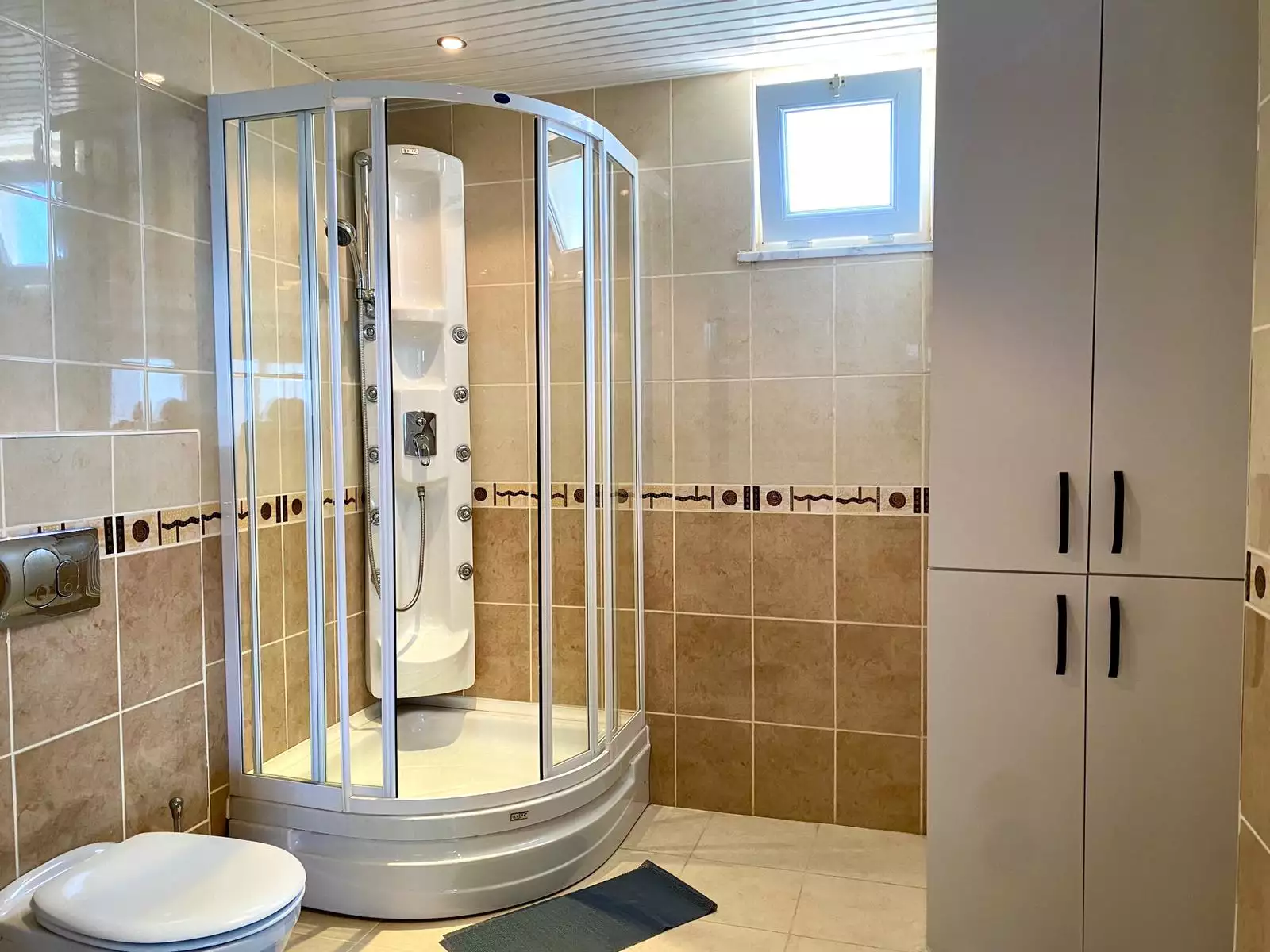 Flat 100m² in Turkey, Tosmur. Priced at 295000€ rent photo-26