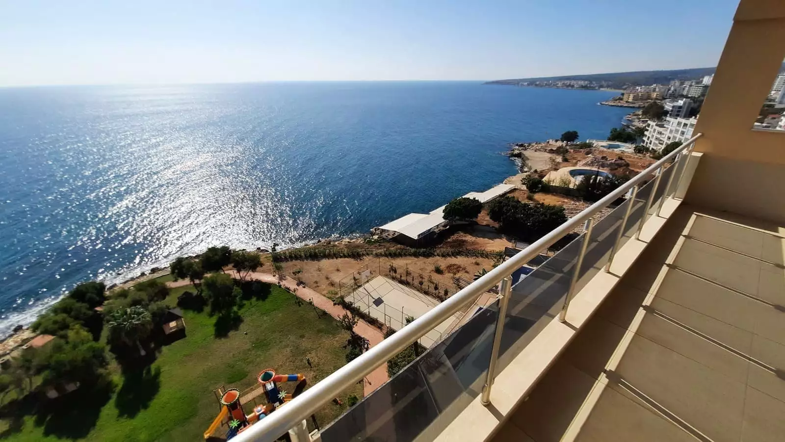 Flat 150m² in Turkey, Mersin. Priced at 245000€ rent photo-16