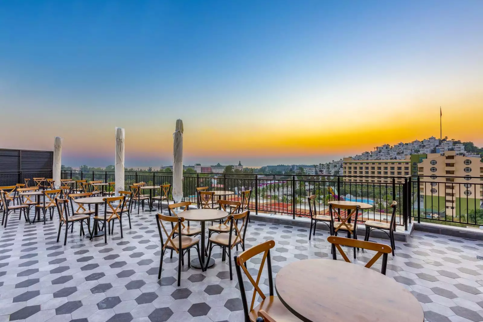 Flat 67m² in Turkey, Konakli. Priced at 250000€ rent photo-31