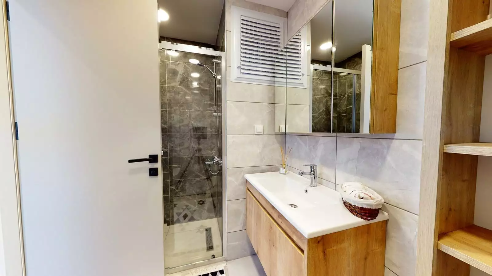 Flat 51m² in Turkey, Mersin. Priced at 92000€ rent photo-27