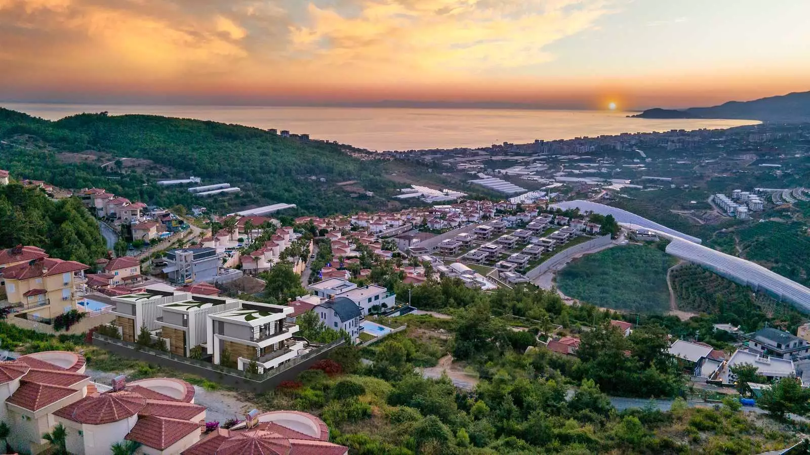 Villa 800m² in Turkey, Kargicak. Priced at 1000000€ rent photo-5