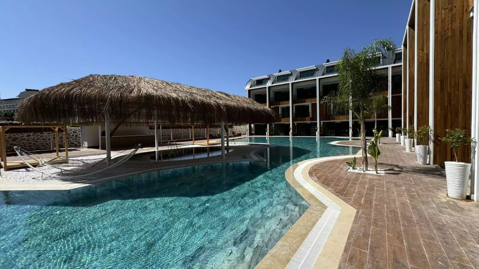 Flat 105m² in Turkey, Konakli. Priced at 250400€ rent photo-12