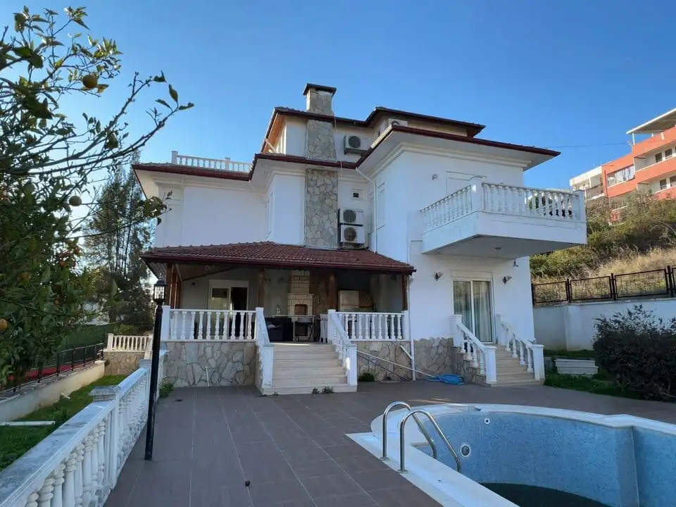 Villa 300m² in Turkey, Demirtas. Priced at 750000€ rent photo-2