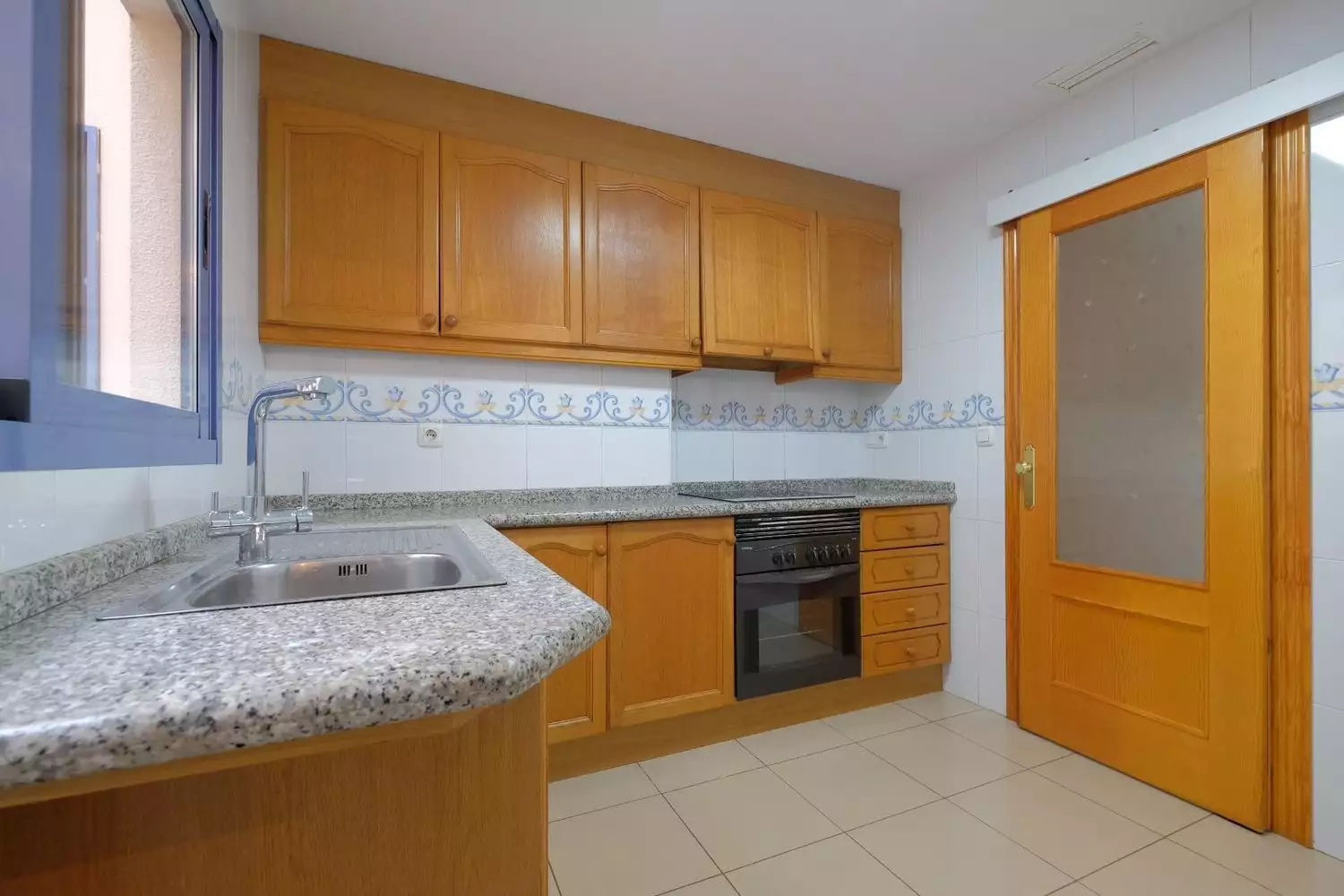 Flat 110m² in Spain, Kalp. Priced at 299000€ rent photo-9